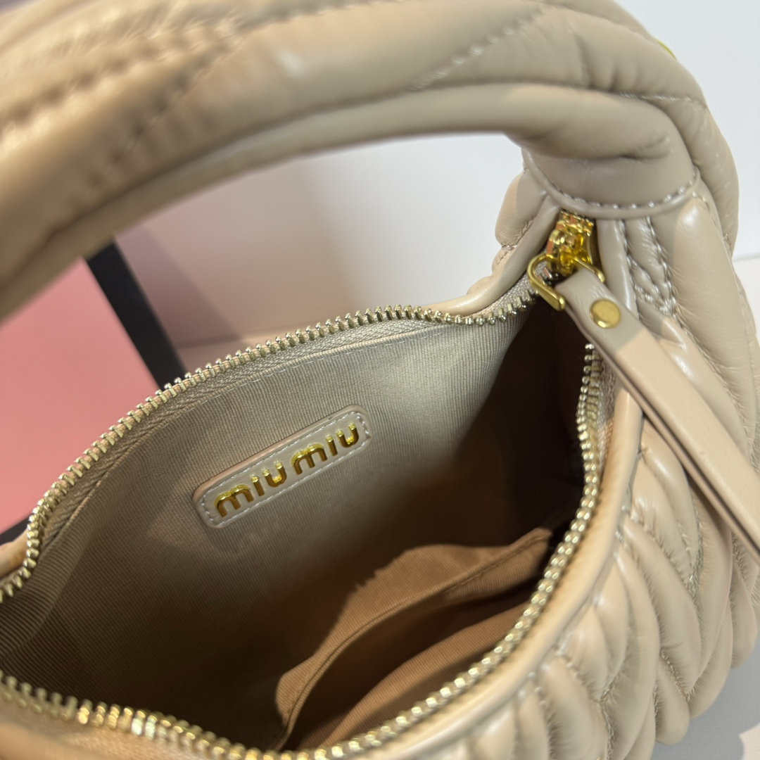 MU Wander matelassé nappa leather hobo bag handbag - Bag - Gorchic - $114.99