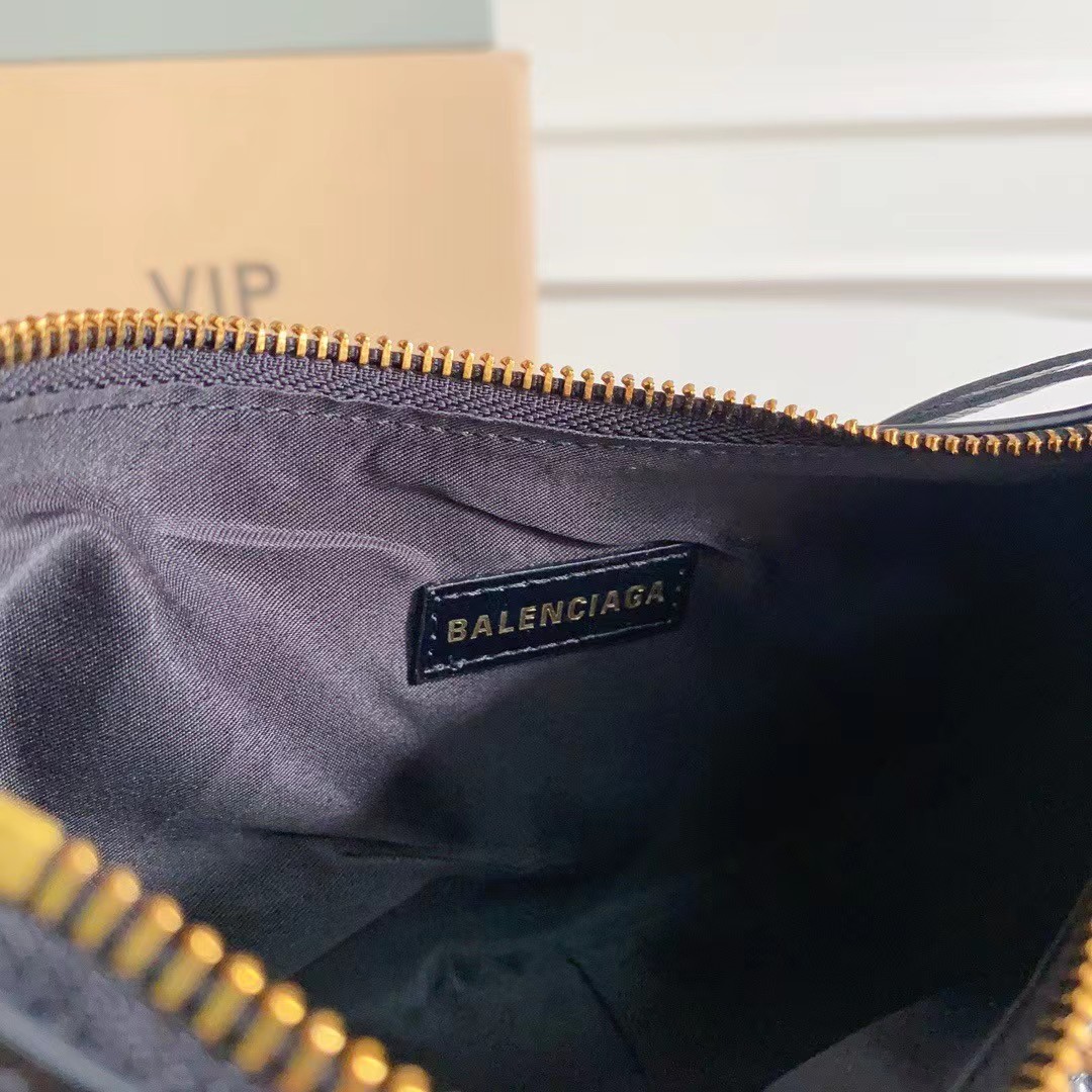 Hourglass iconic Le Cagole XS studded croc-effect leather shoulder bag-black - Bag - Gorchic - $157.99