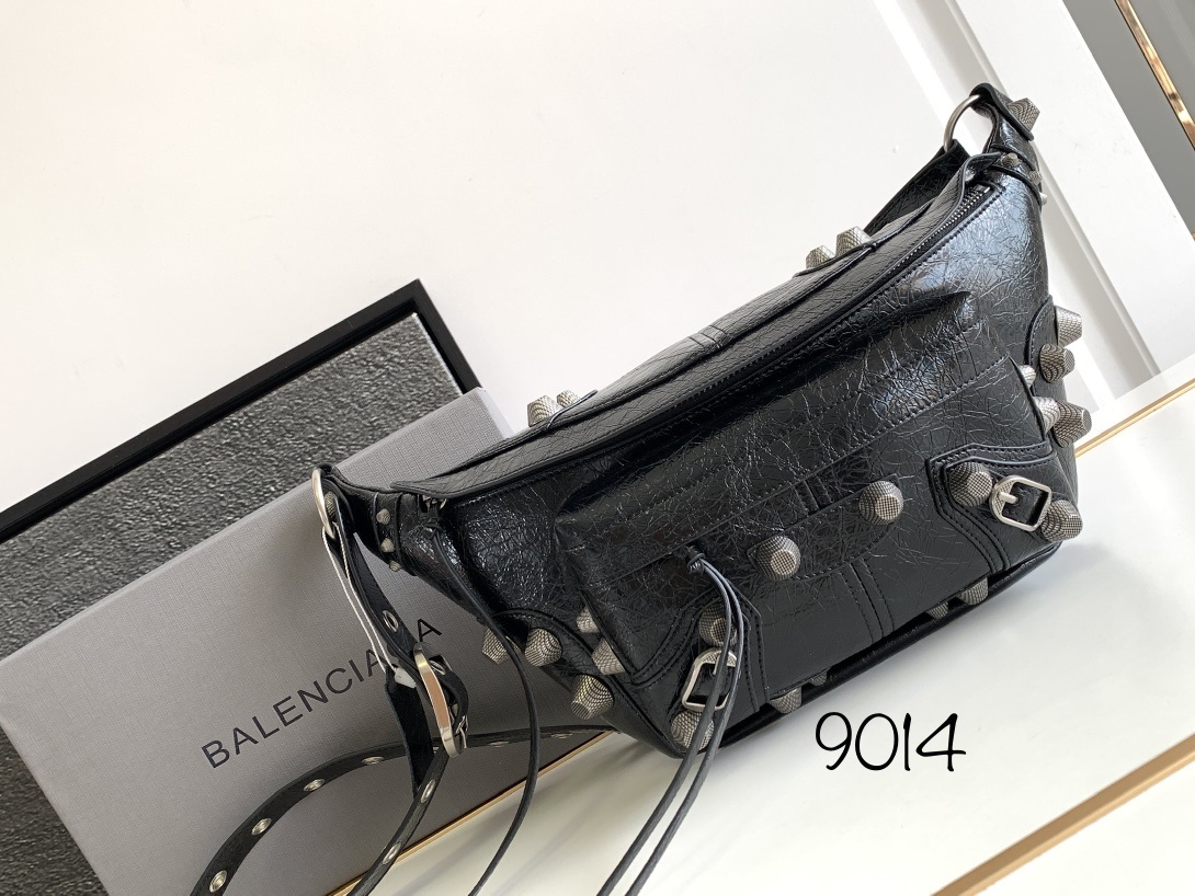 Hourglass iconic Crossbody Belt Black Bag - Gorchic - $178.99