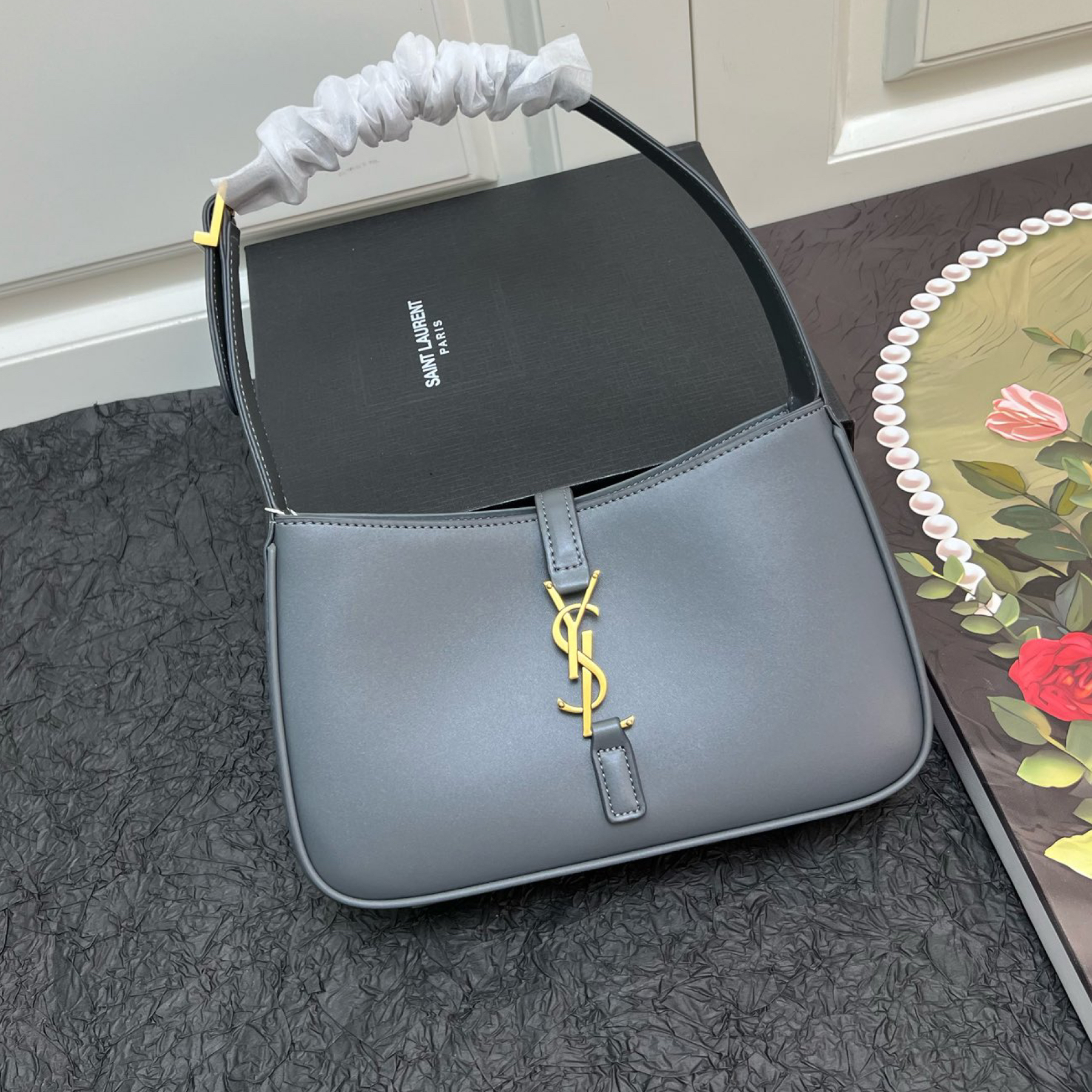 Lady Designer Fashion Le 5 à 7 hobo bag - Gray Plain Bag - Gorchic - $110.99