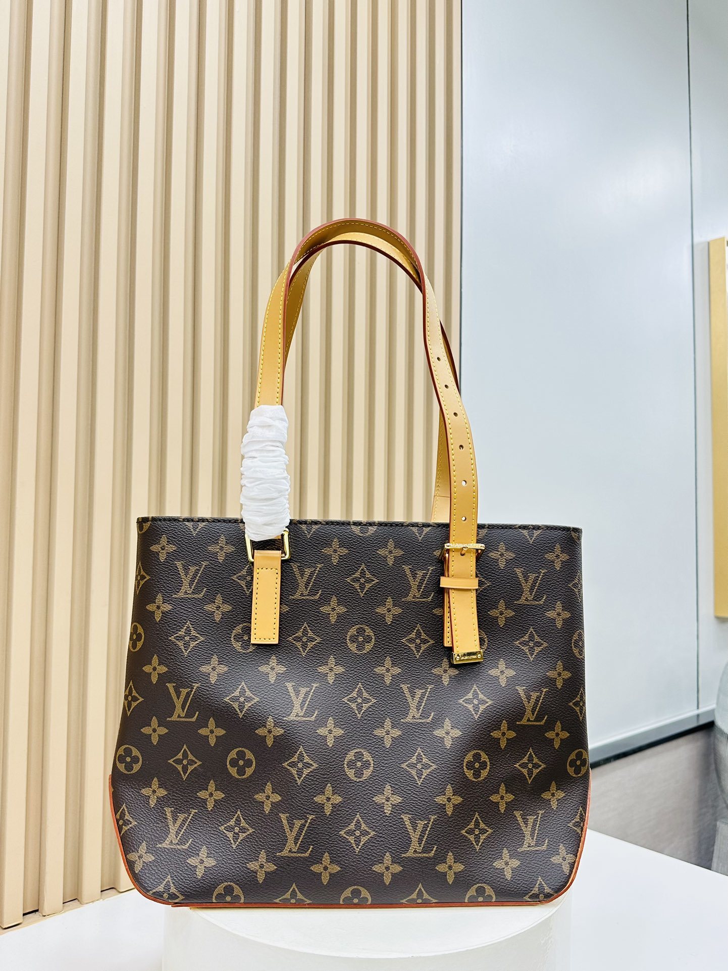 Designer Monogram Monogram Vavin GM - Bag - Gorchic - $135.99