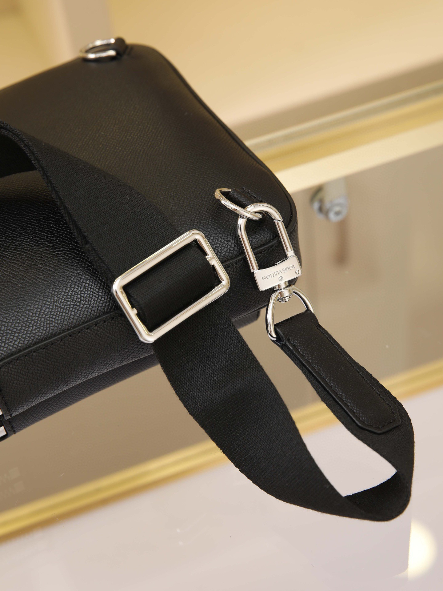 Designer Monogram Avenue Slingbag NM Leather Bag for Men Black Bag - Gorchic - $118.99