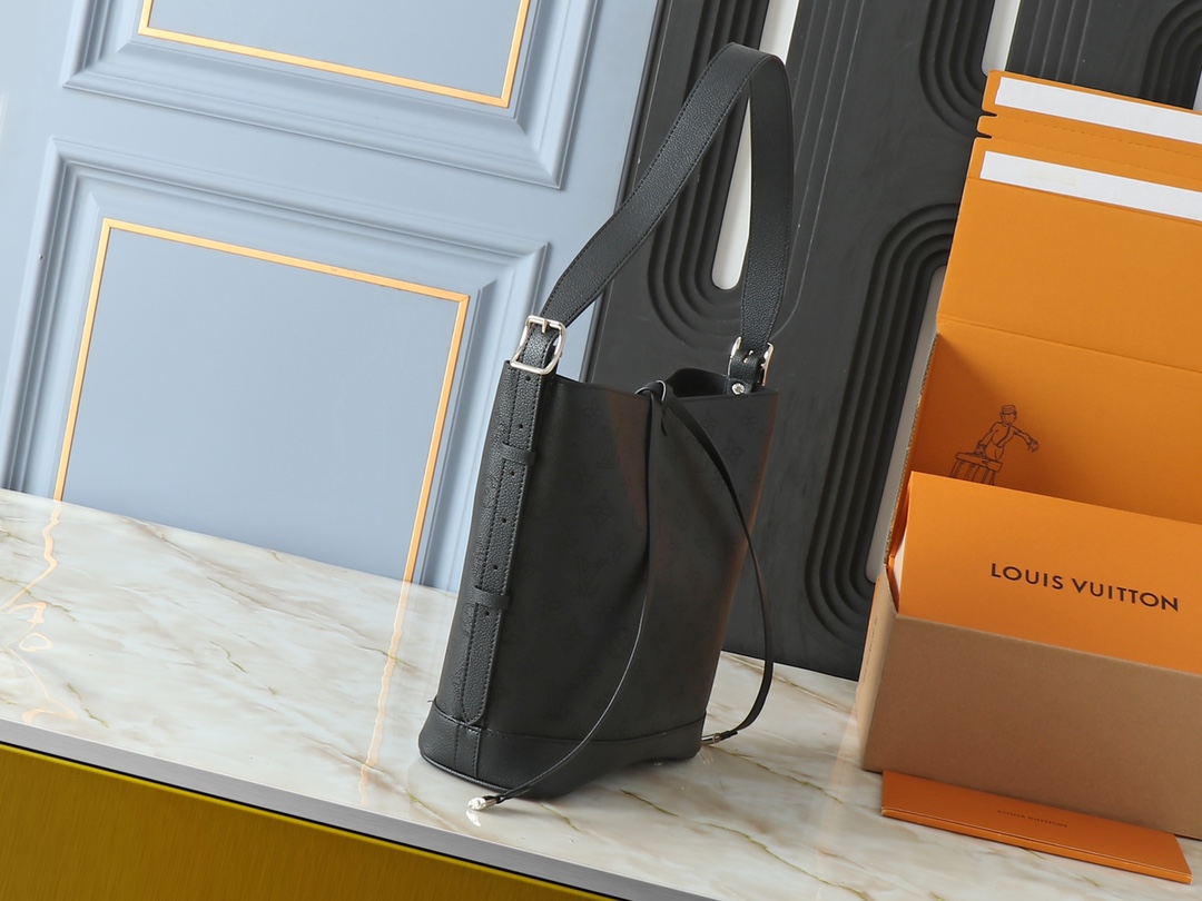 Designer Monogram Flore Black Bag - Gorchic - $137.99