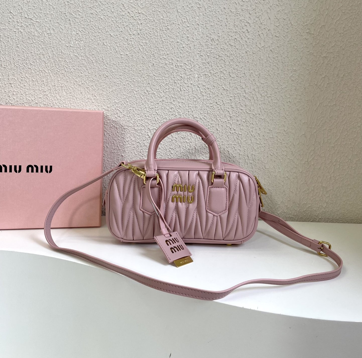 MU Arcadie matelassé nappa leather bag Pink S-wide Size - Bag - Gorchic - $131.99