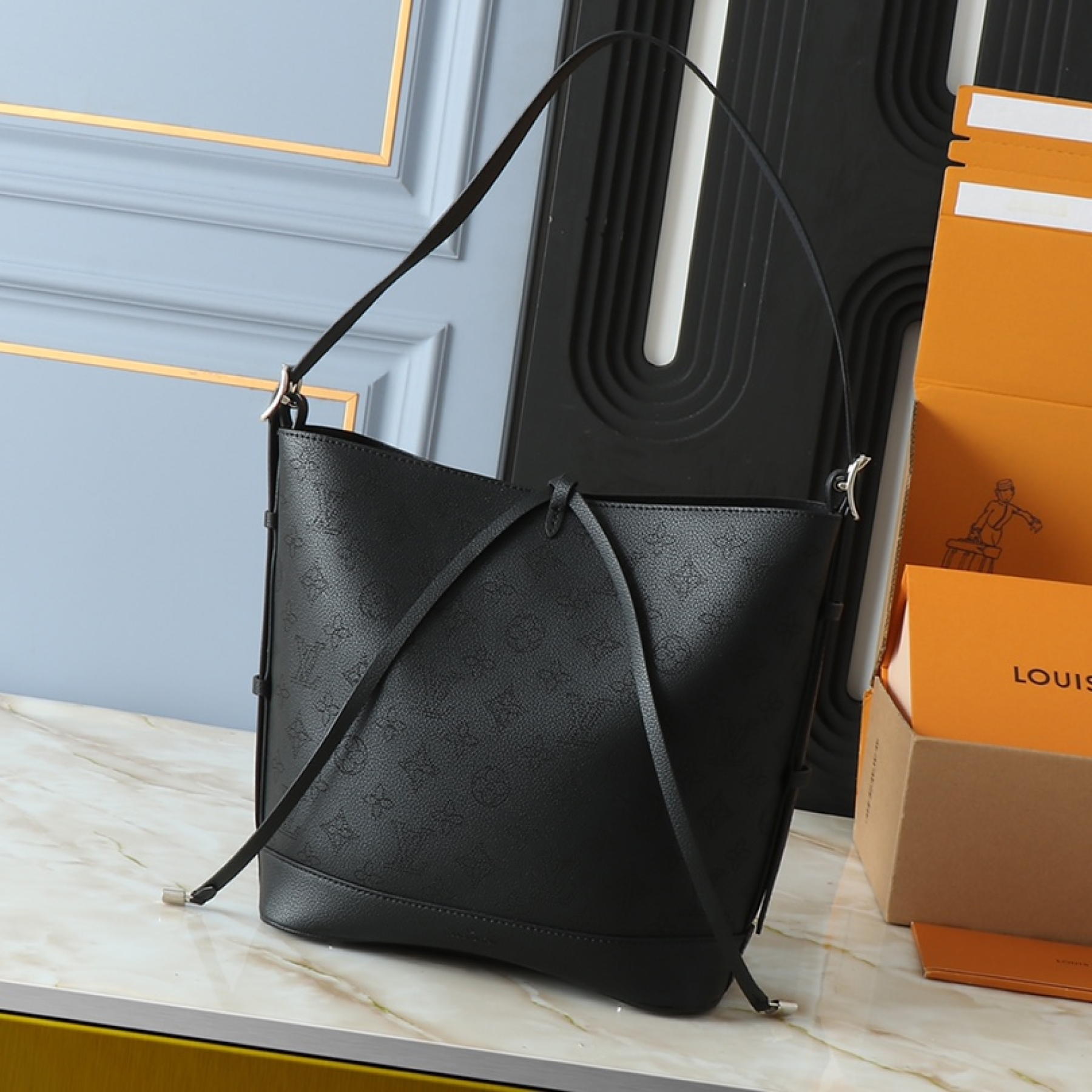 Designer Monogram Flore Black Bag - Gorchic - $137.99