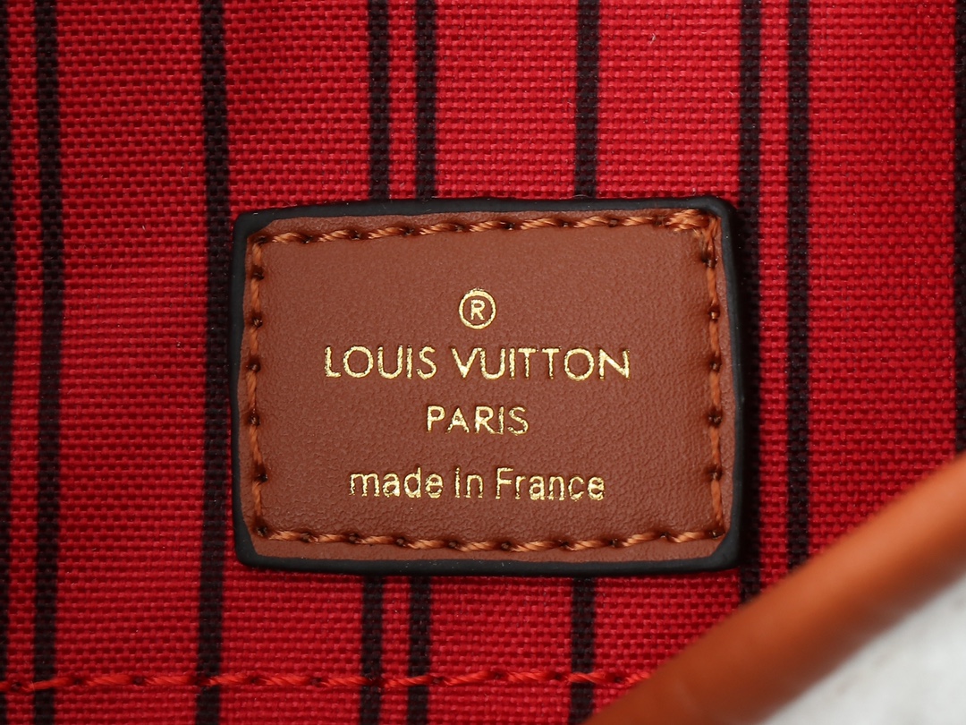 Designer Monogram Onthego MM Monogram Reverse Black Bag - Gorchic - $119.99