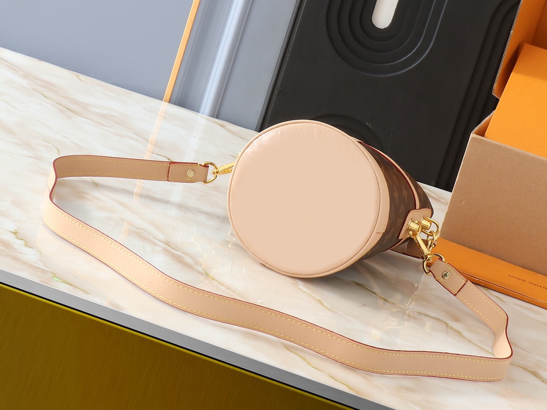 Designer Monogram Monogram Duffle Bag - Gorchic - $117.99