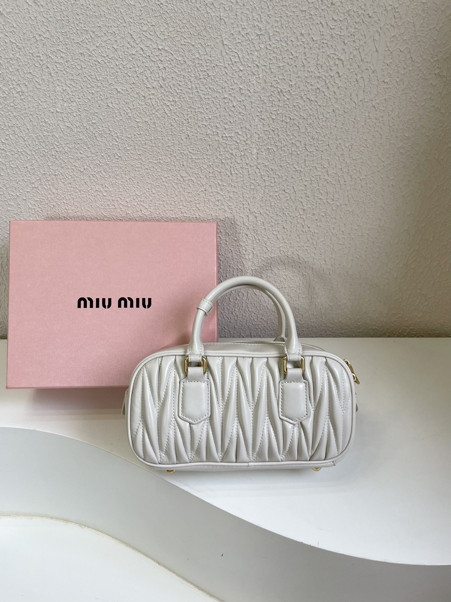 MU Arcadie matelassé nappa leather bag White S-wide Size - Bag - Gorchic - $131.99