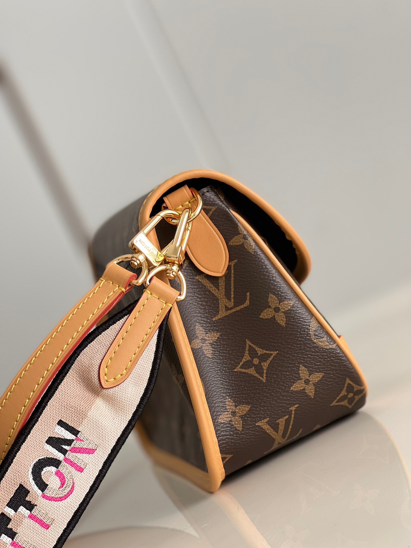 Designer Monogram Diane NM Handbag Monogram Canvas - Bag - Gorchic - $124.99