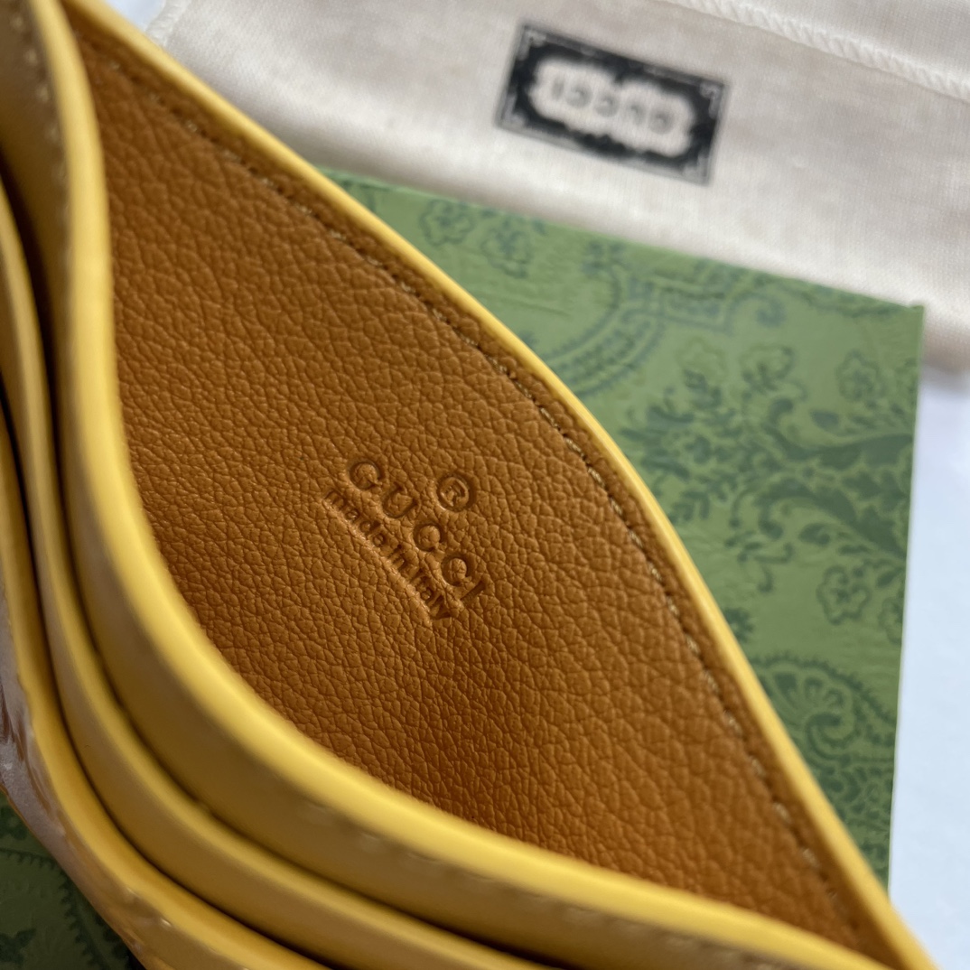 Double-G GG rubber-effect card case yellow-wallet - Gorchic - $35.99