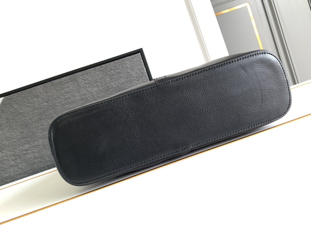 Hourglass iconic Lock Trim Large Tramp Bag - Black Gold Bag - Gorchic - $144.99