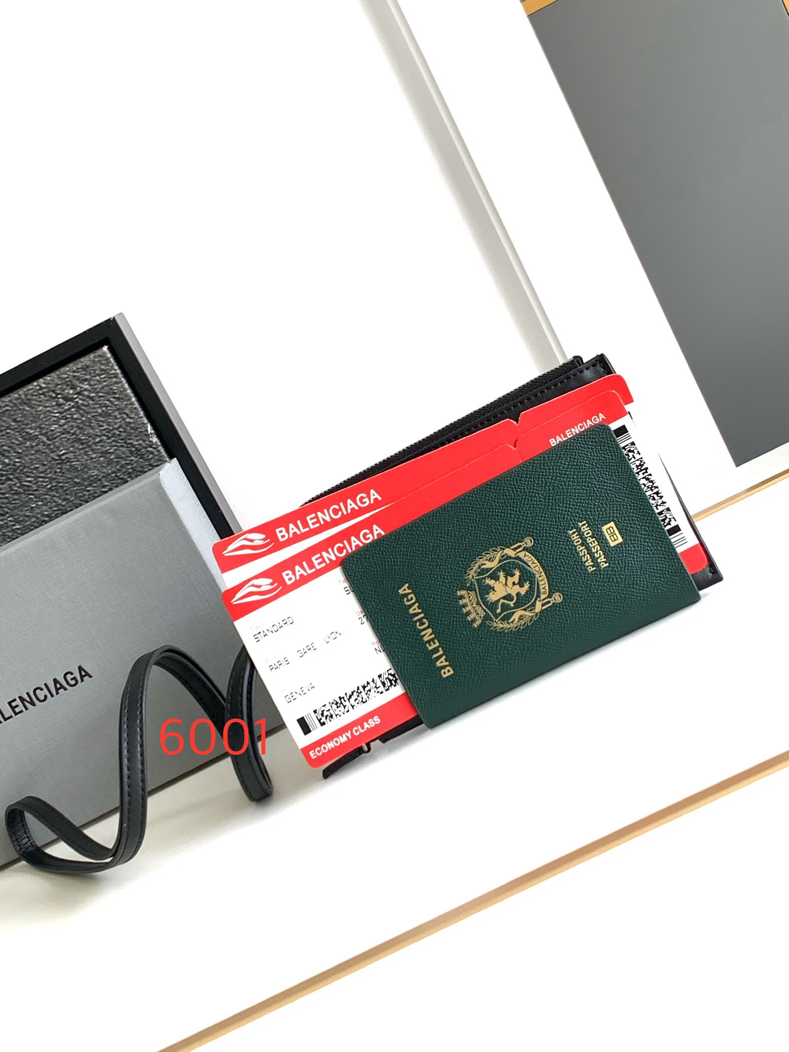 Hourglass iconic Men's Green Passport Long Wallet 1 Ticket - Bag - Gorchic - $139.99