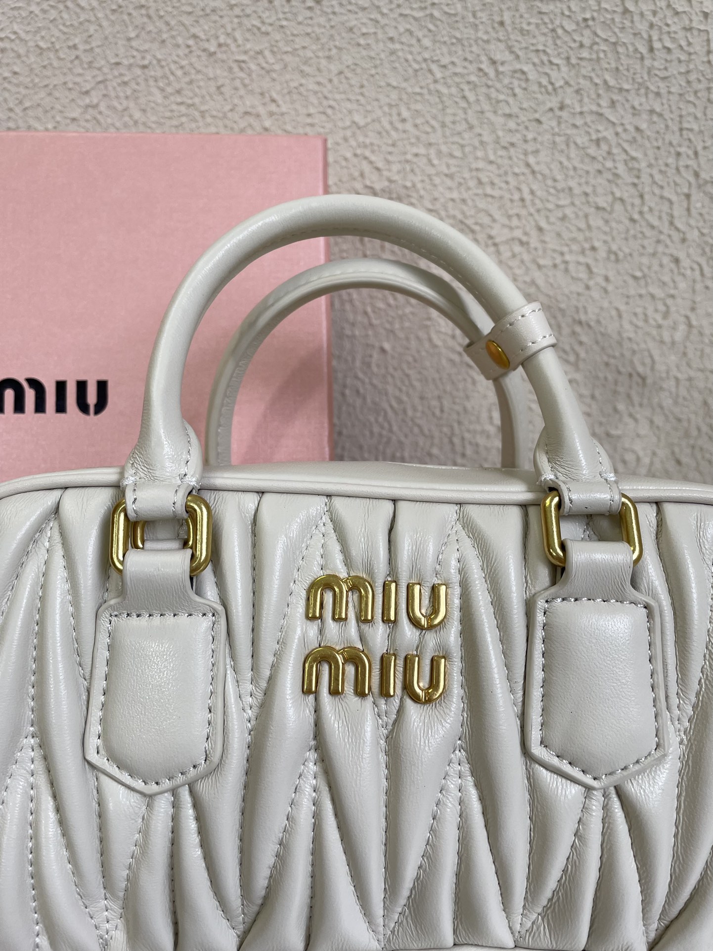 MU Arcadie matelassé nappa leather bag White S-wide Size - Bag - Gorchic - $131.99