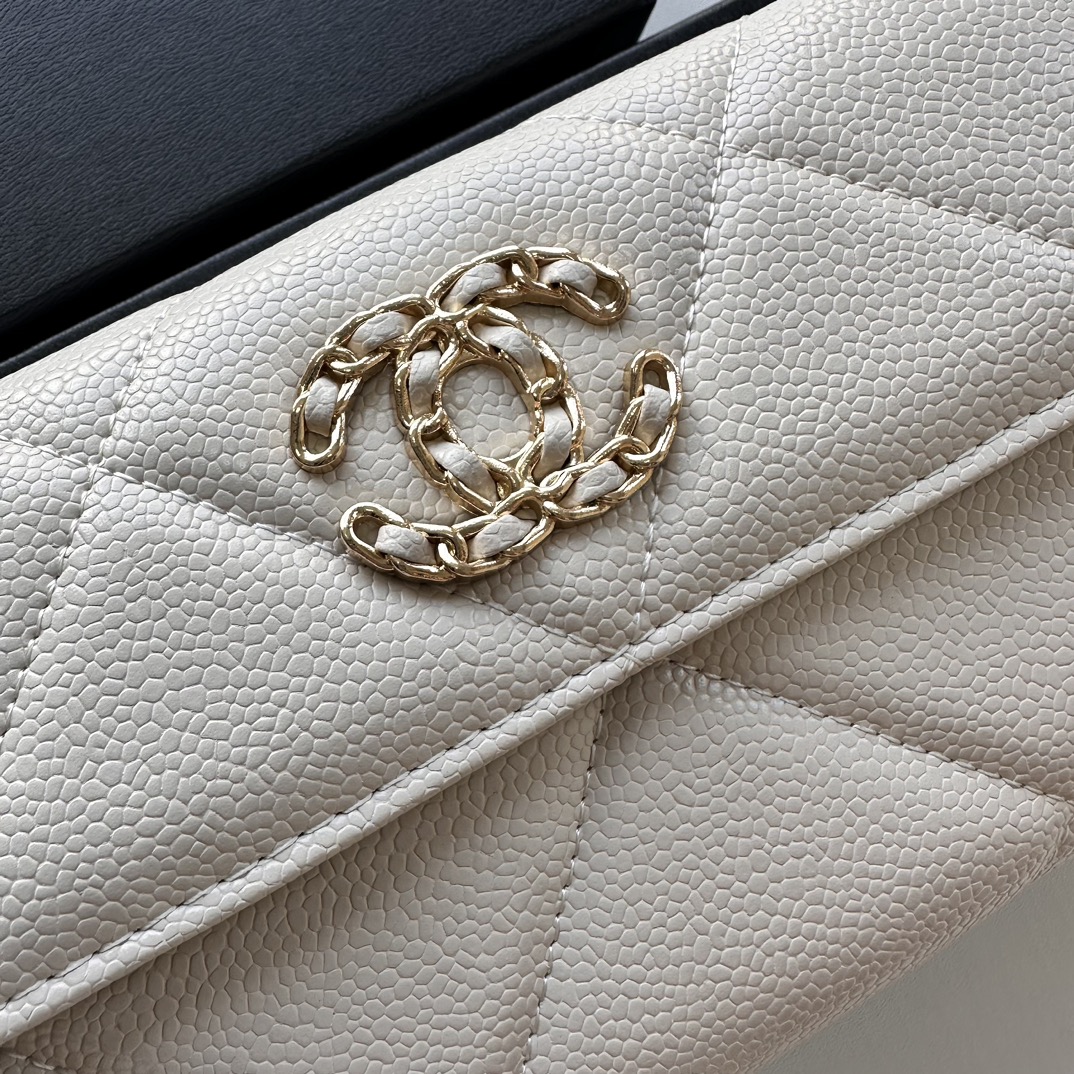 CC Inspired Chain Shoulder Crossbody Small Bag - White Fish Seed Print Bag - Gorchic - $109.99