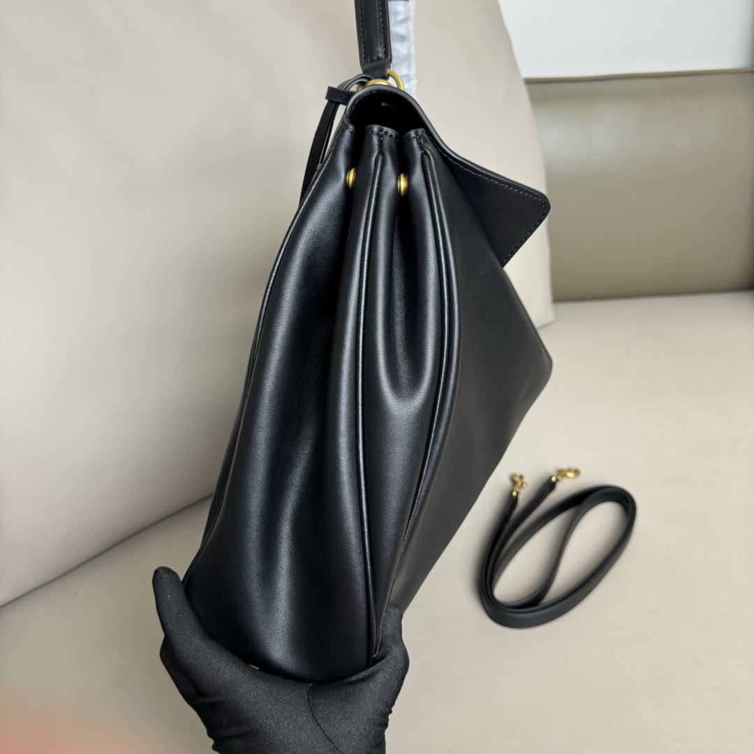 Hourglass iconic Rodeo leather shoulder bag in Black and aged-golden hardware Multiple Size - Bag - Gorchic - $169.99