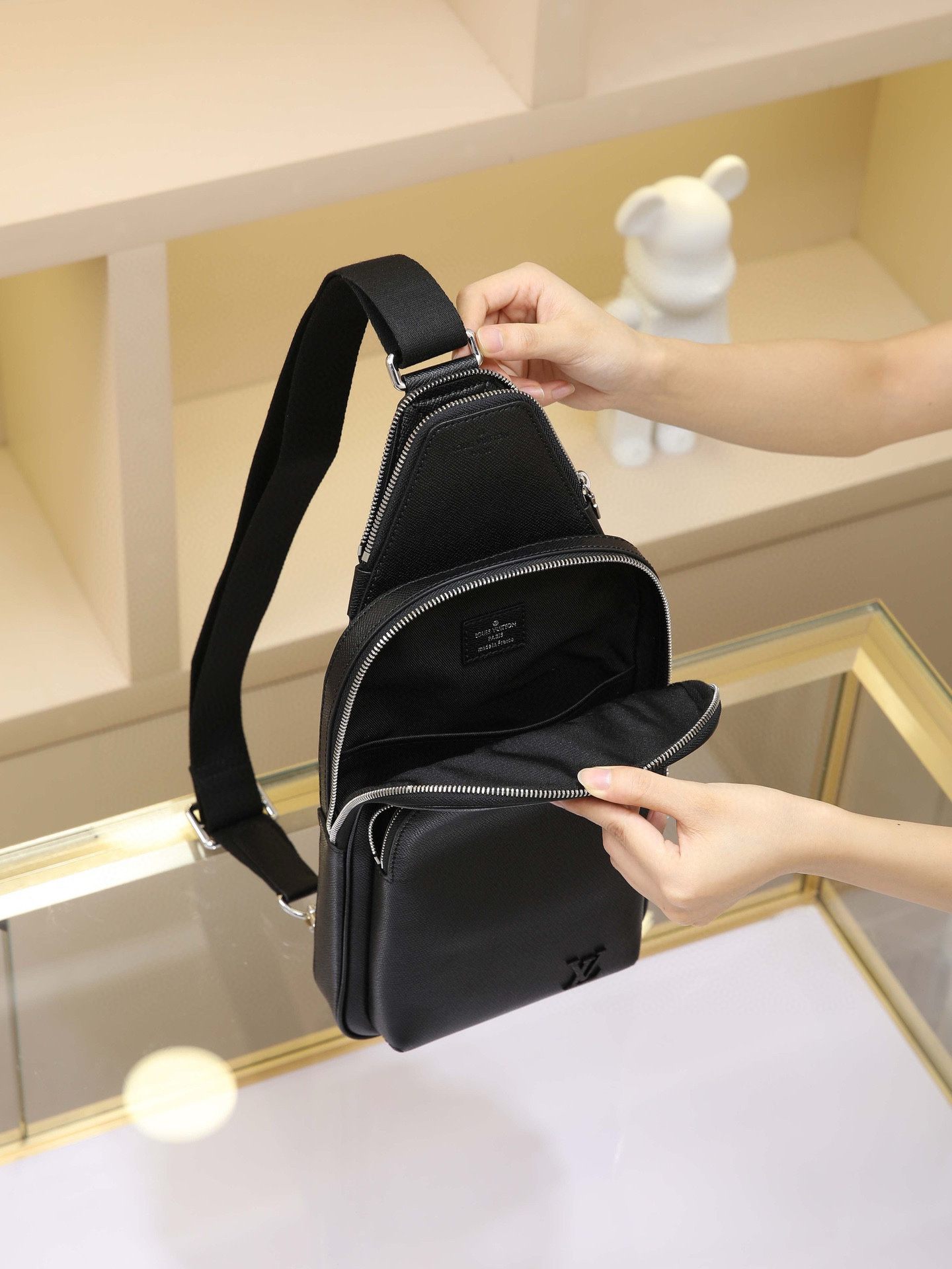 Designer Monogram Avenue Slingbag NM Leather Bag for Men Black Bag - Gorchic - $118.99