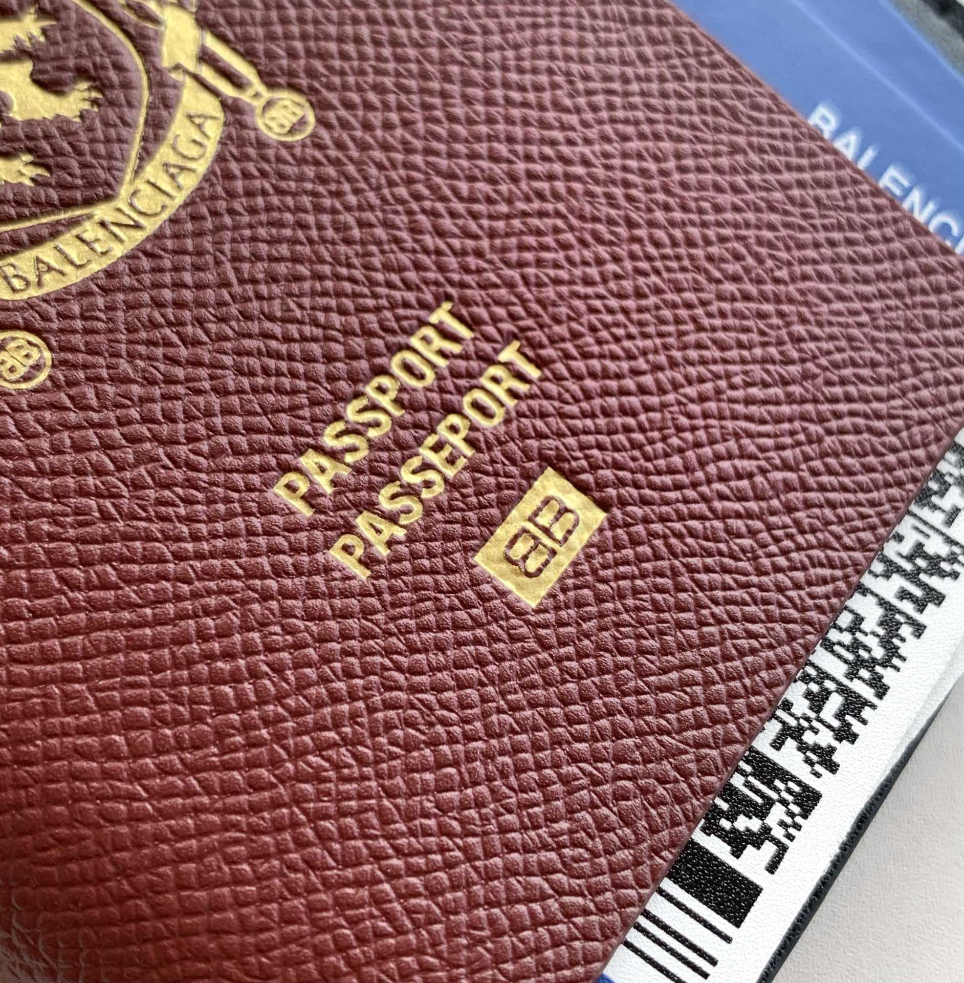 Hourglass iconic Men's Red Passport Long Wallet 1 Ticket - Bag - Gorchic - $139.99