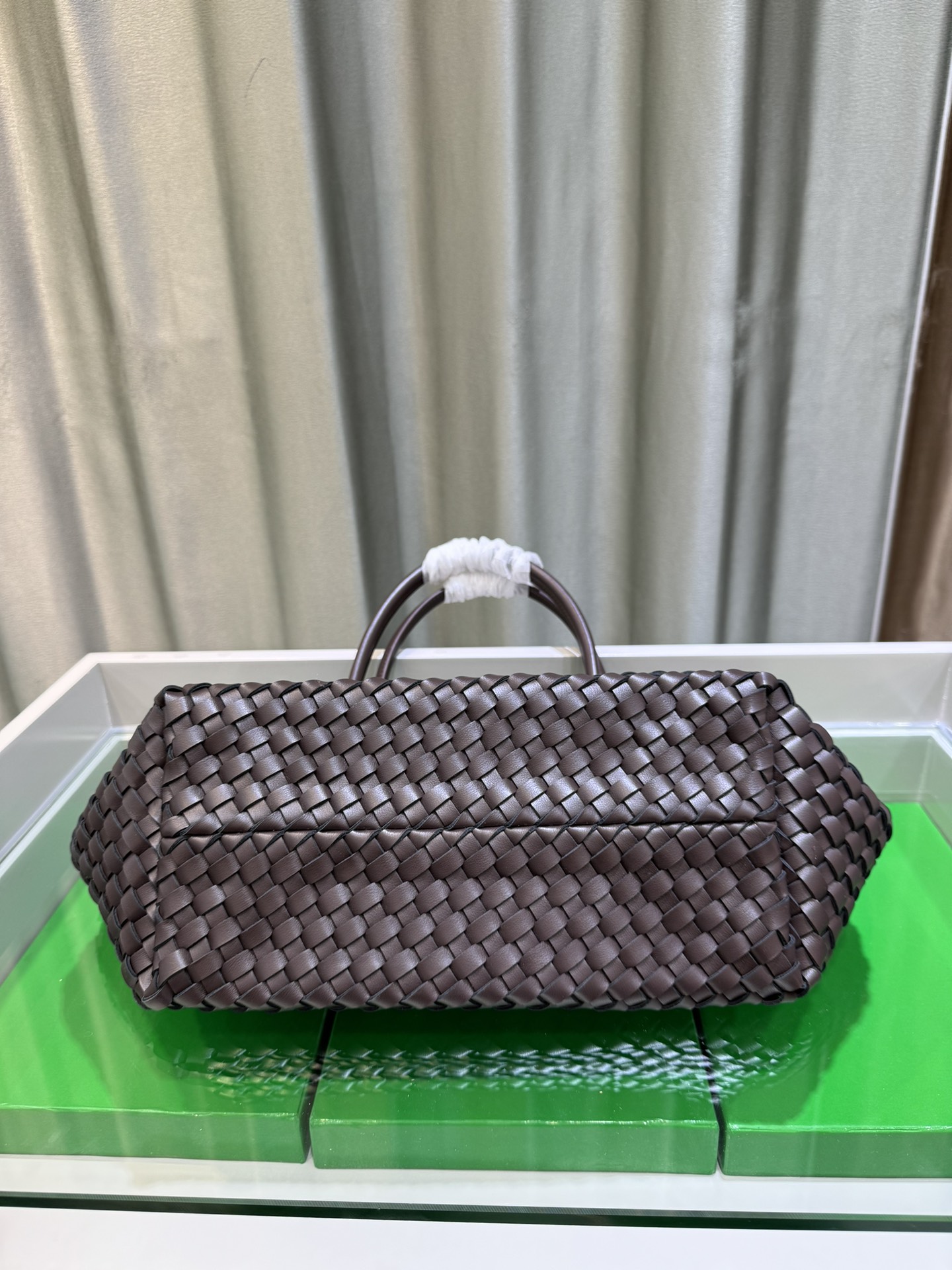 BV Medium Cabat Fondant - Bag - Gorchic - $186.99