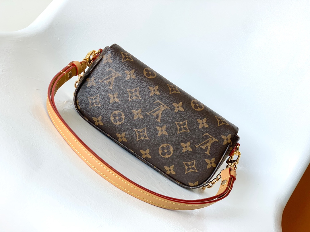 Designer Monogram Wallet on Chain Ivy Bag - Gorchic - $106.99