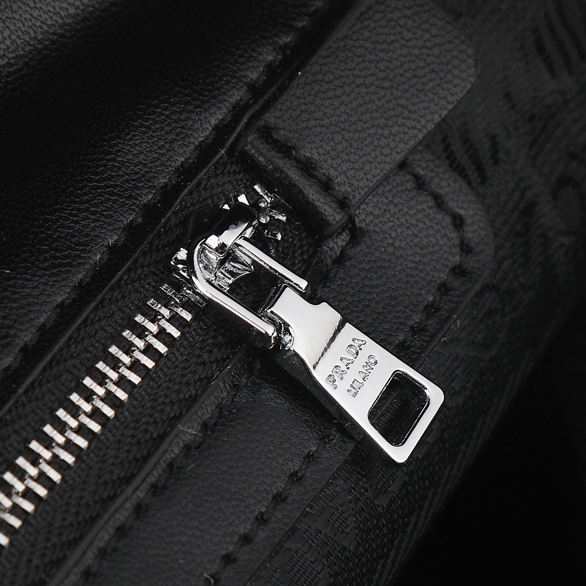 Saffiano texture New 21 Tote Shopping Bag - Sier Label Bag - Gorchic - $163.99