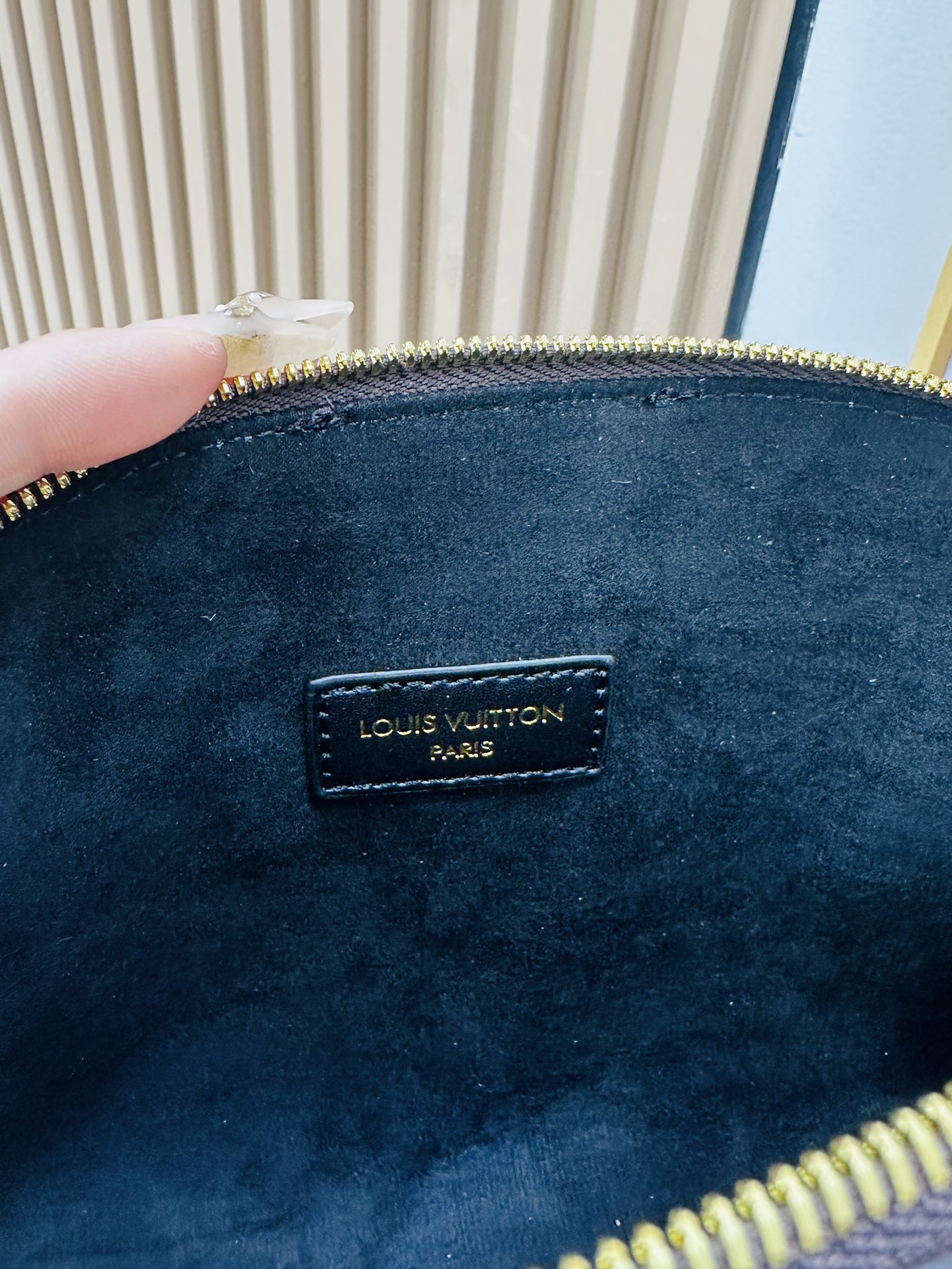 Designer Monogram Alma Black Leather Bag - Gorchic - $123.99