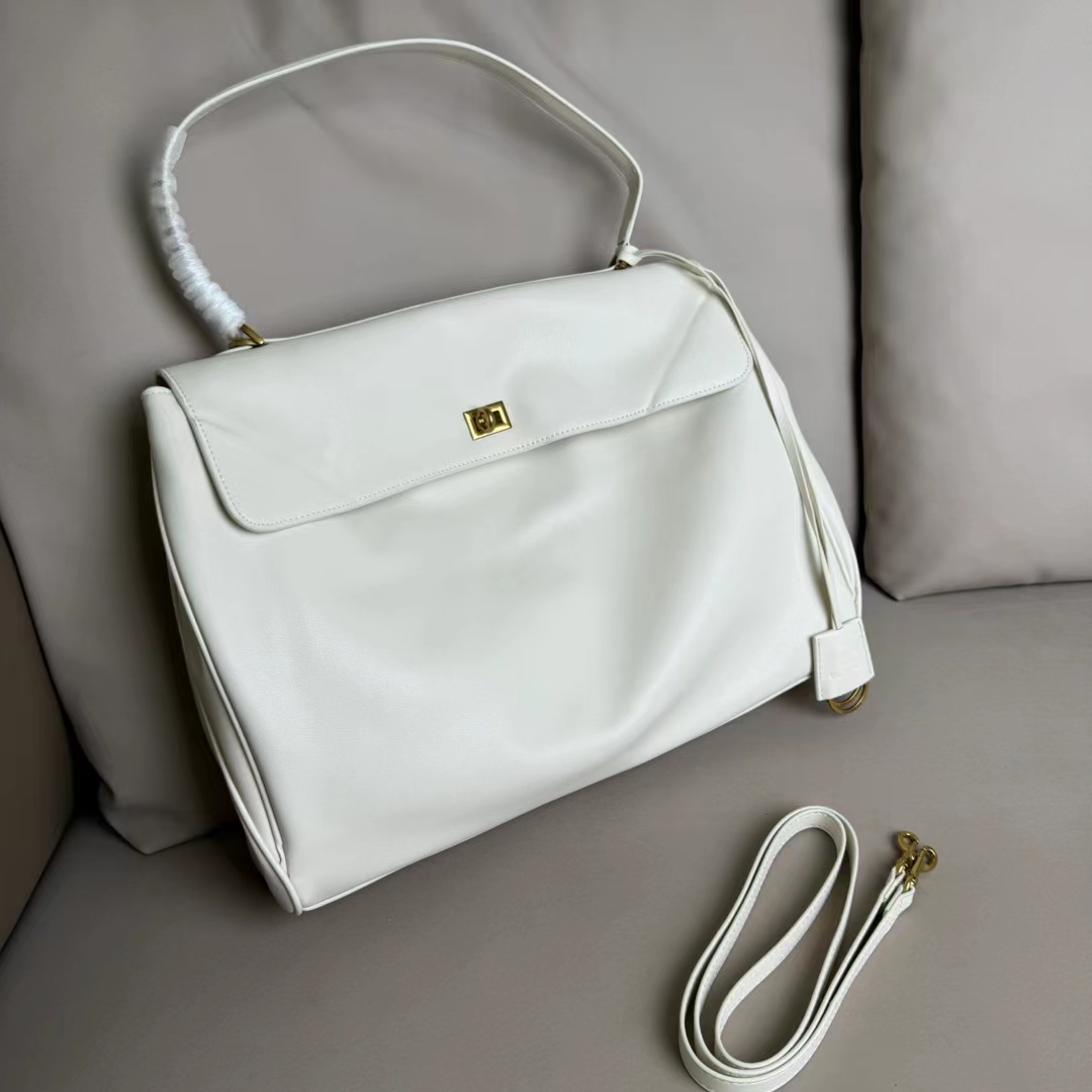 Hourglass iconic Rodeo leather shoulder bag in green and aged-golden hardware Multiple Size - Bag - Gorchic - $169.99