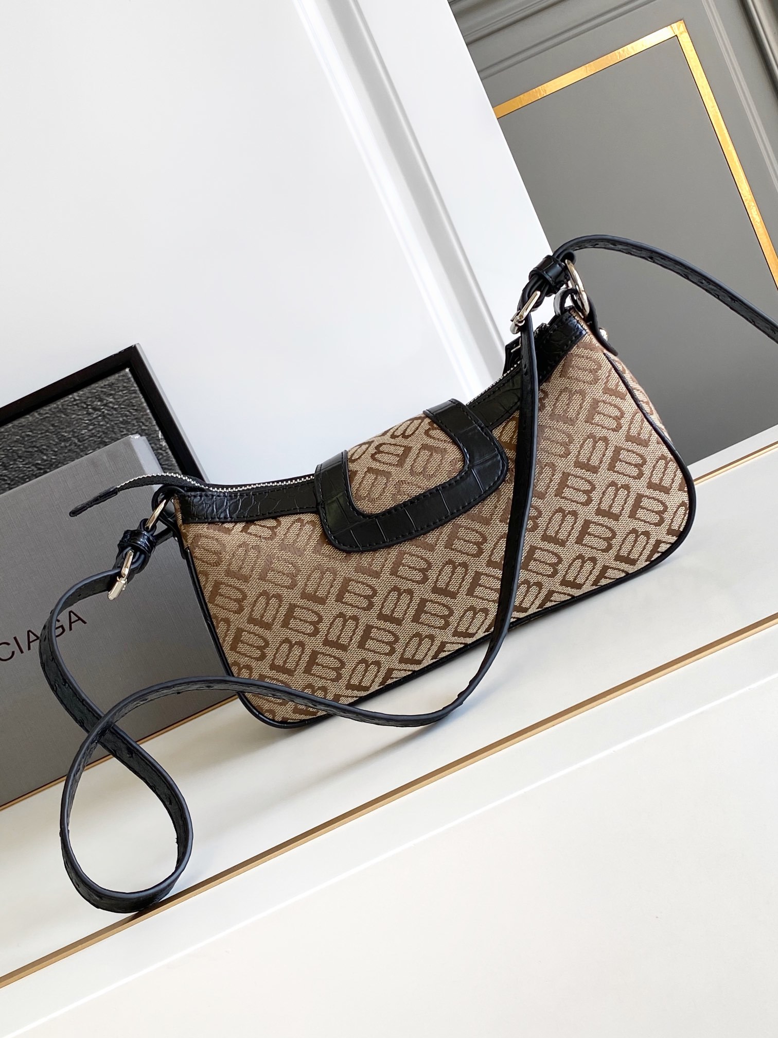Hourglass iconic Essex small shoulder bag Brown Jacquard - Bag - Gorchic - $149.99