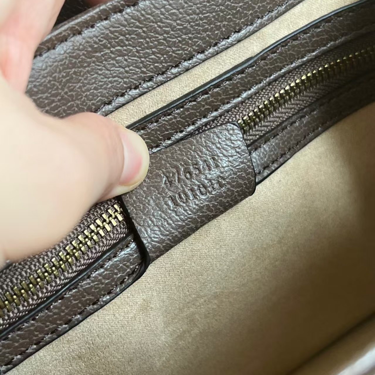 Double-G Queen Margaret Bee Top Handle Bag - Gorchic - $146.99