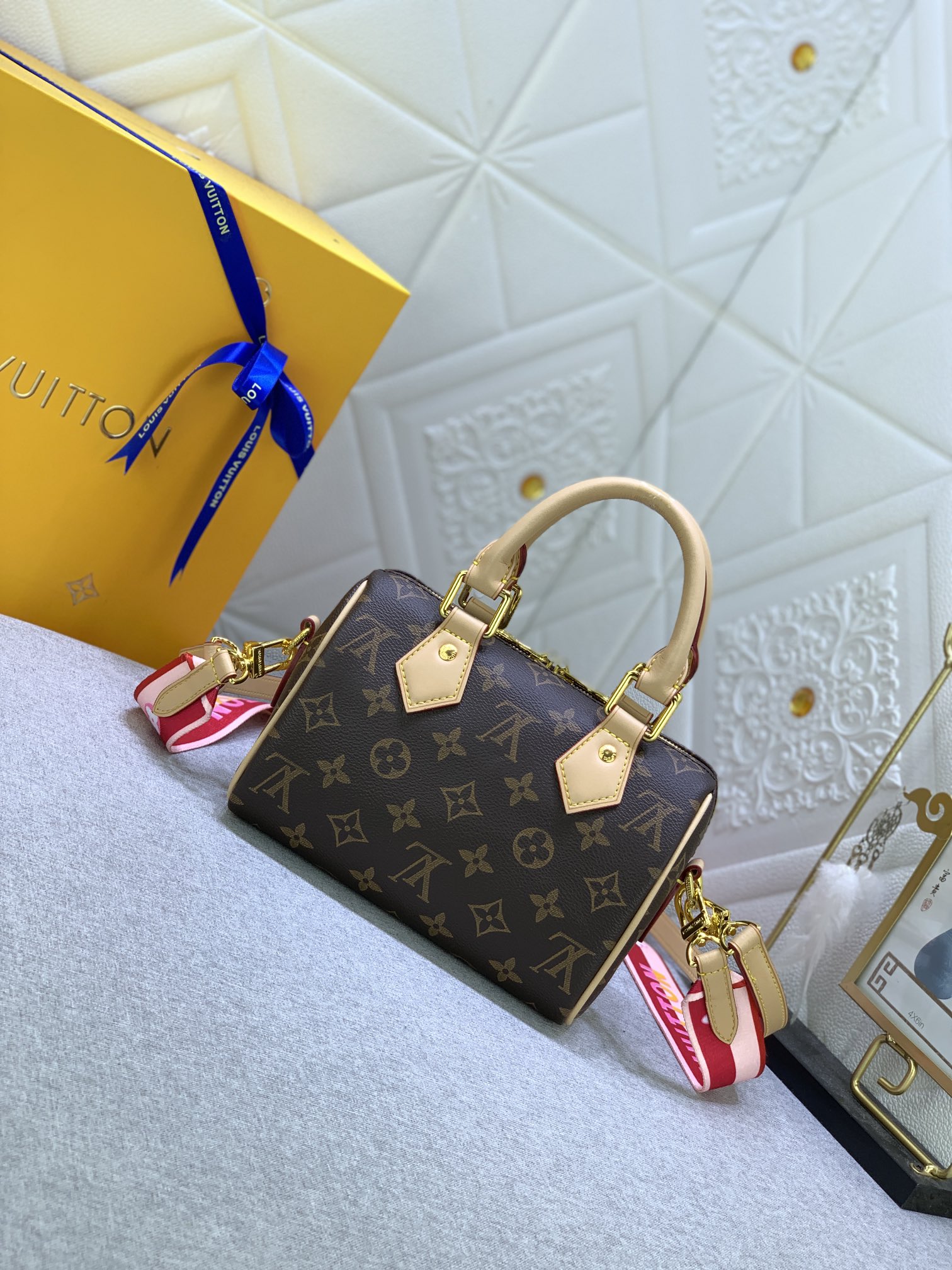 Designer Monogram Speedy Bandoulière 20 - Bag - Gorchic - $117.99