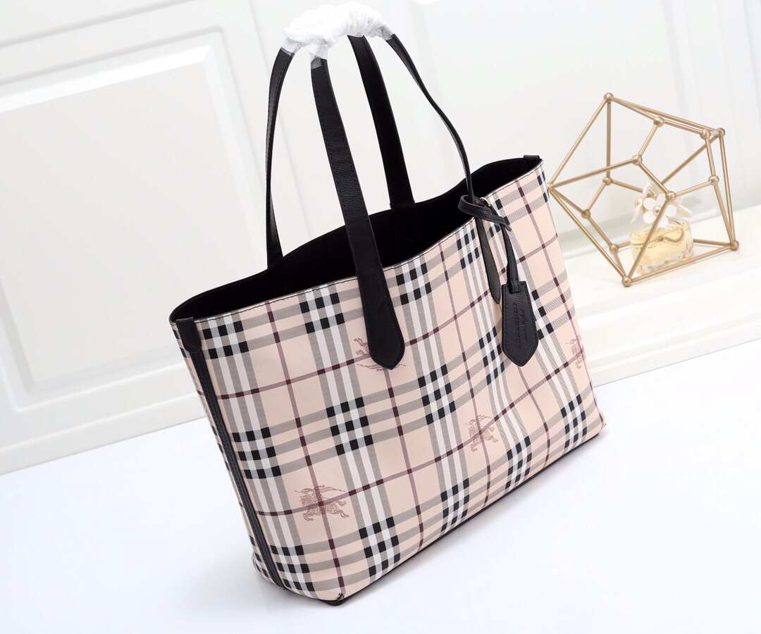 burbery Reversible Shopping Bag - Logo Black Bag - Gorchic - $153.99