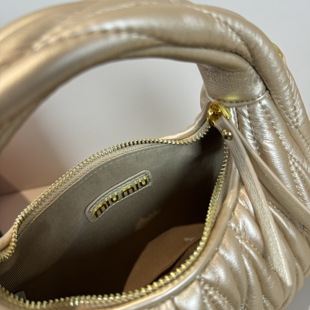 MU Wander matelassé nappa leather hobo bag handbag - Bag - Gorchic - $114.99