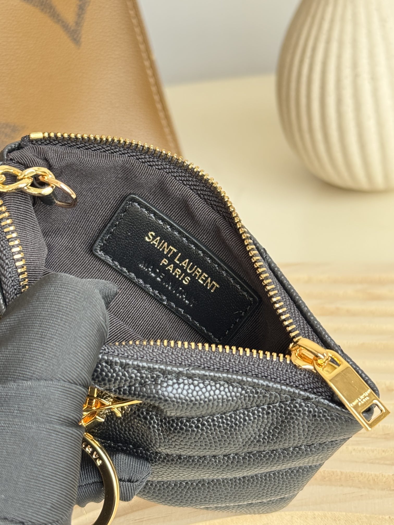 Lady Designer Ball-Patterned Cowhide Wallet -Black Gold Wallet - Gorchic - $55.99