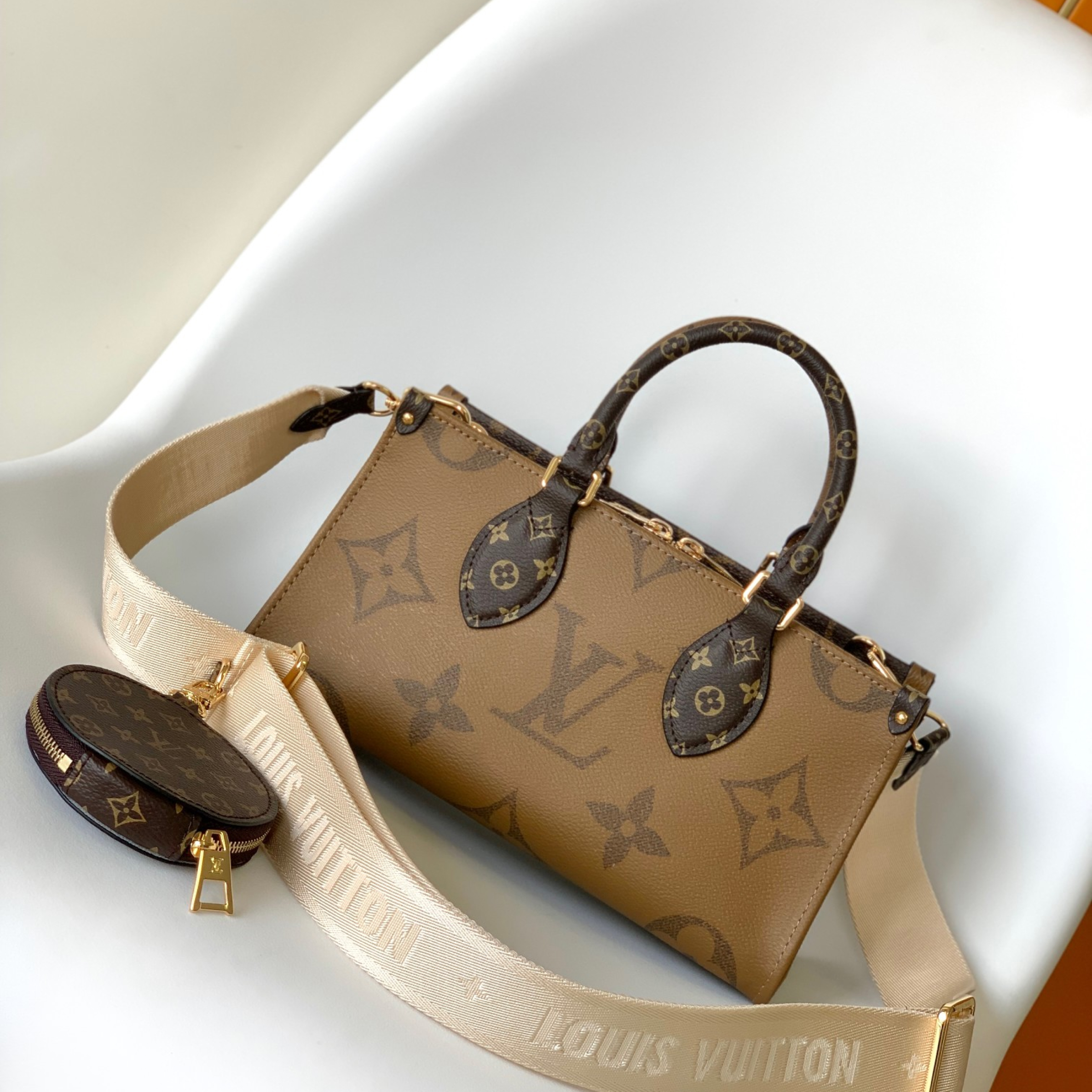 Designer Monogram Canvas Onthego East West Brown Leather - Bag - Gorchic - $118.99