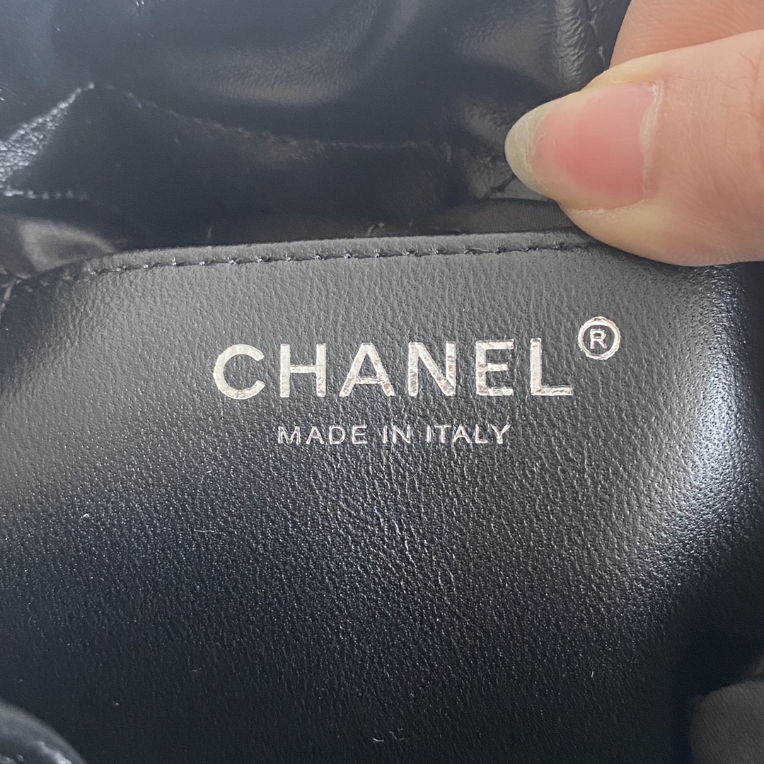 CC Inspired 22 MINI HANDBAG Shiny Calfskin & Sier-Tone Metal Black - Bag - Gorchic - $161.99