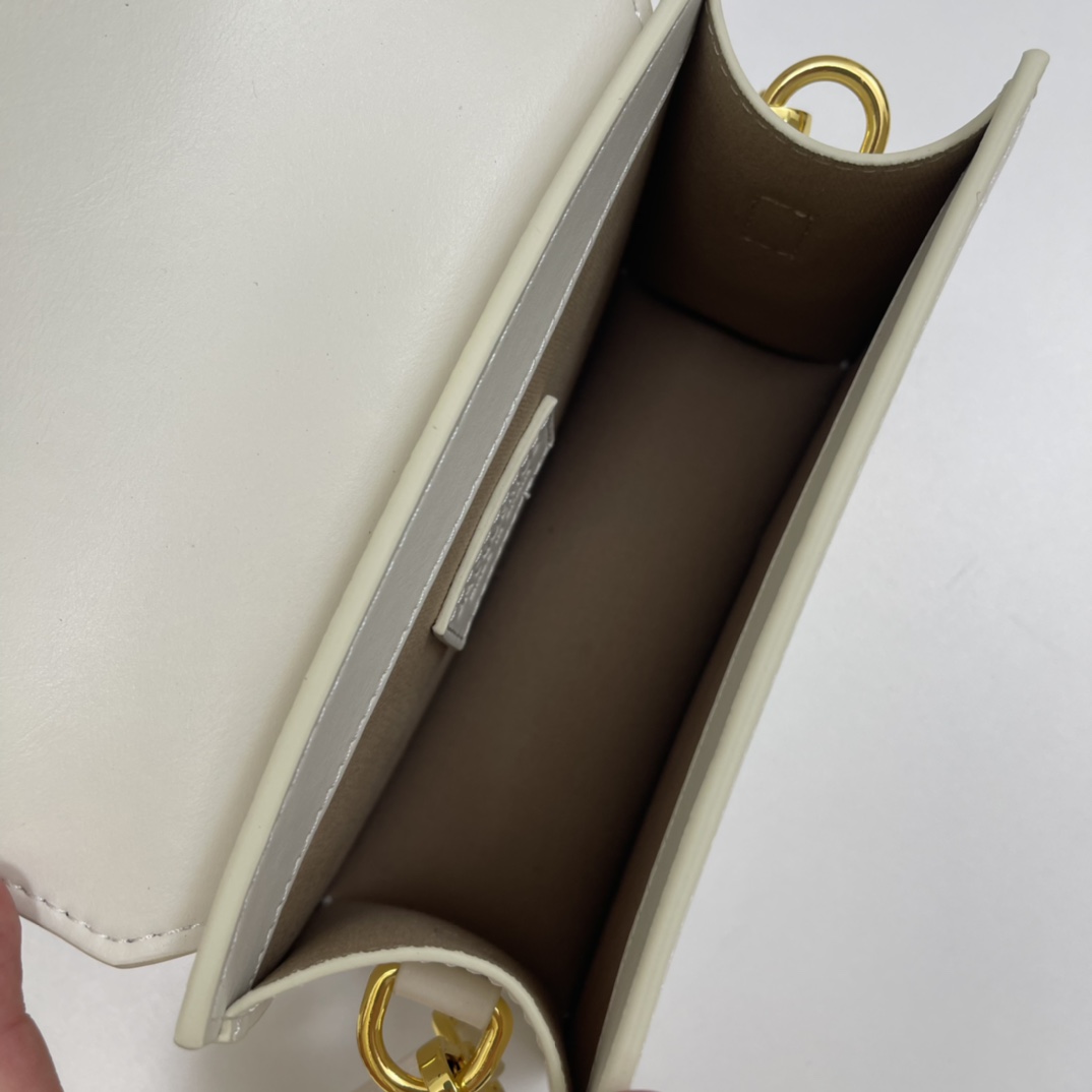 Jac Le Chiquito Noeud Tote Bag - Gorchic - $91.99