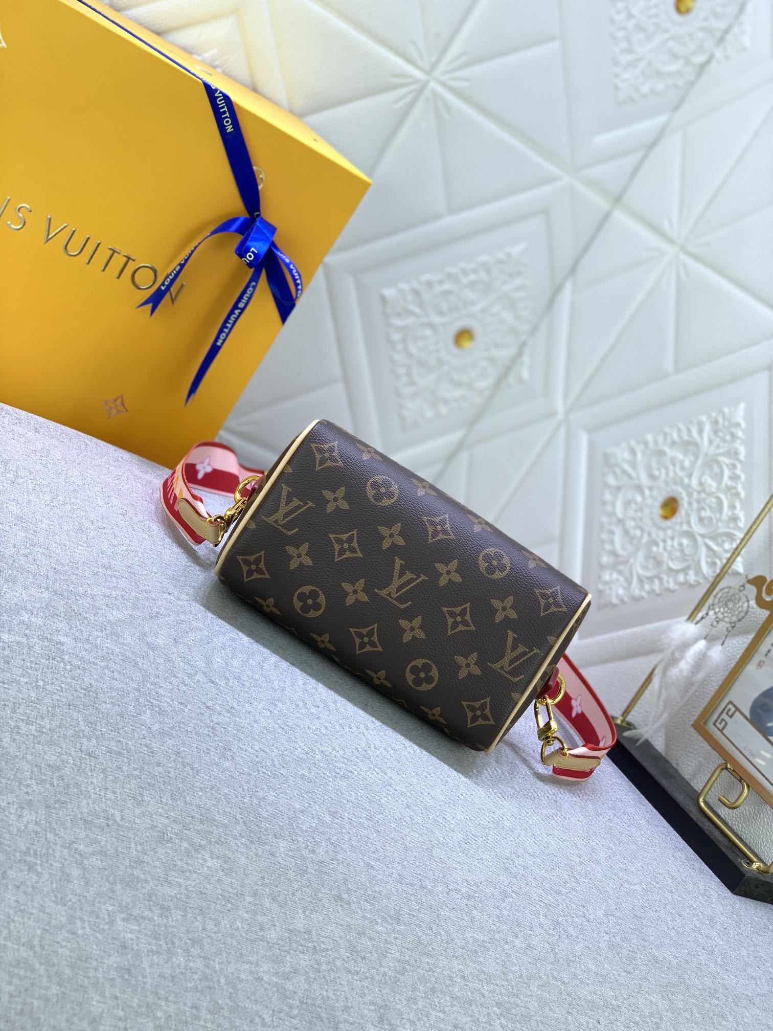 Designer Monogram Speedy Bandoulière 20 - Bag - Gorchic - $117.99