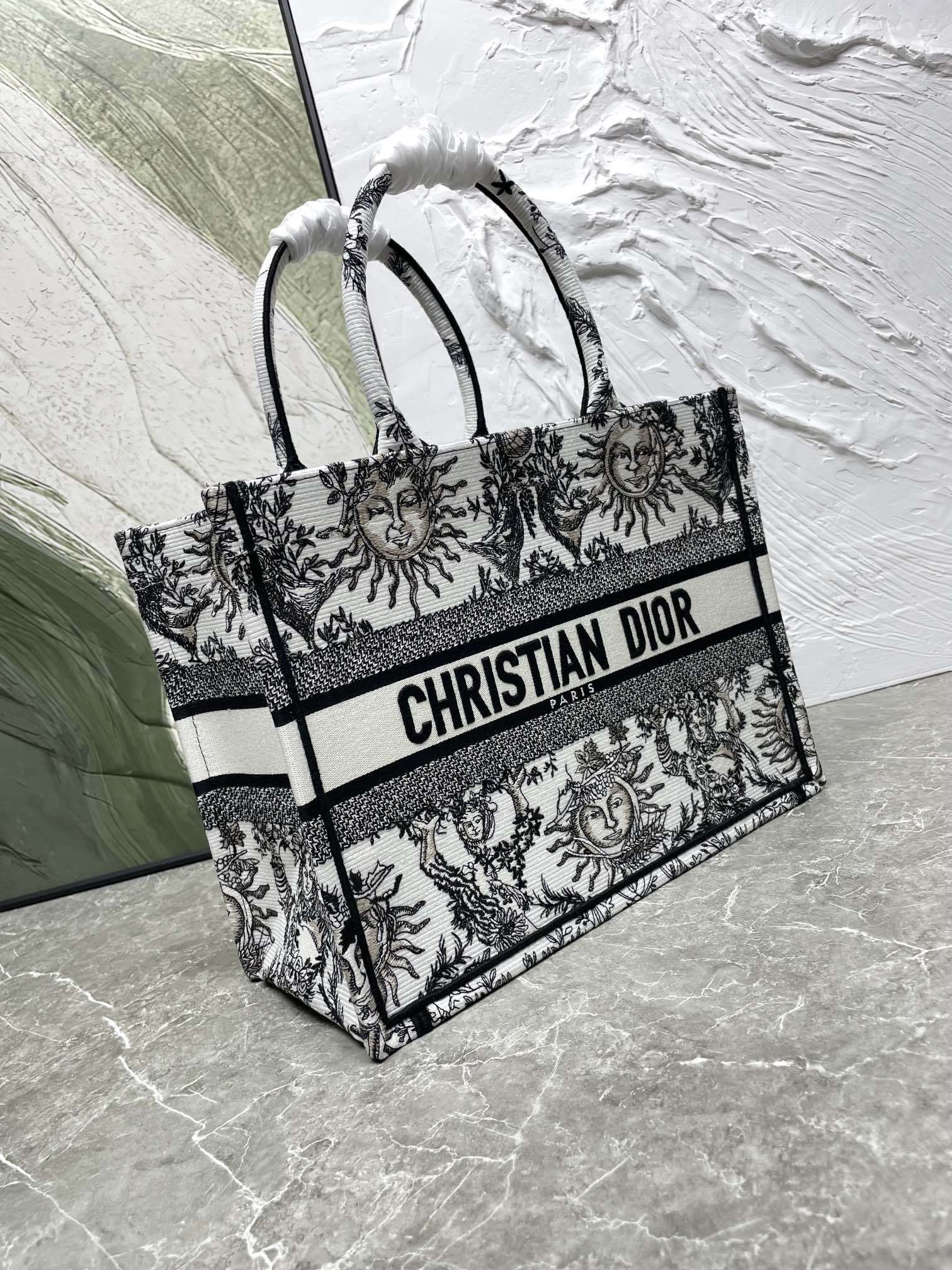 D Inspired book tote black zoo - Bag - Gorchic - $167.99