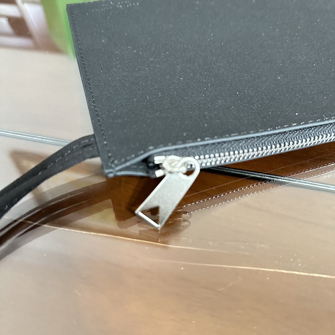 BV Medium Arco Leather Tote Bag- Black - Bag - Gorchic - $180.99