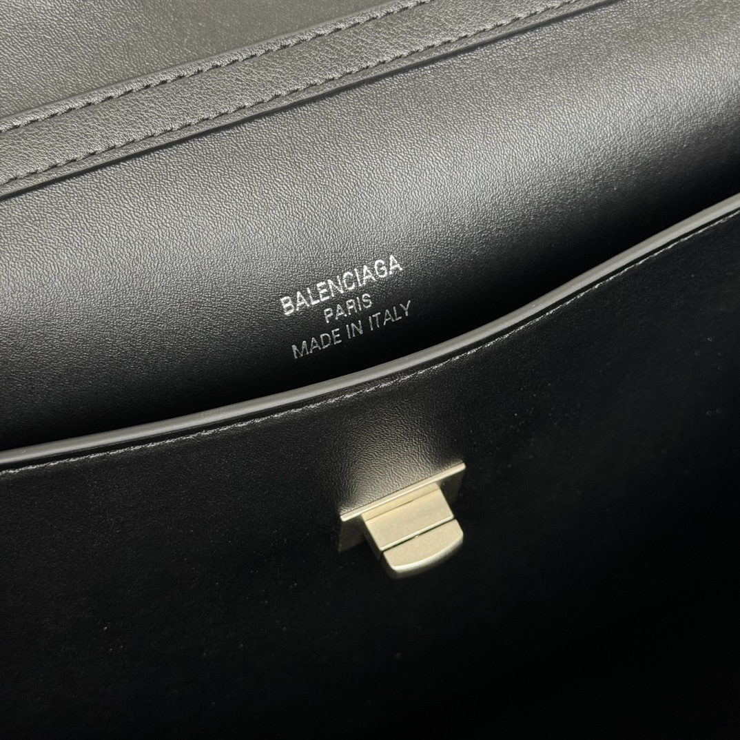 Hourglass iconic Rodeo leather shoulder bag in Black and aged-sliver hardware Multiple Size - Bag - Gorchic - $169.99