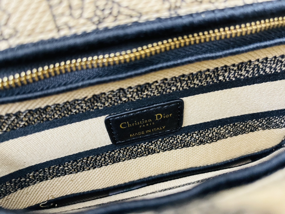 [TOP] D Inspired Medium Lady D Inspired Bag - Gorchic - $213.99