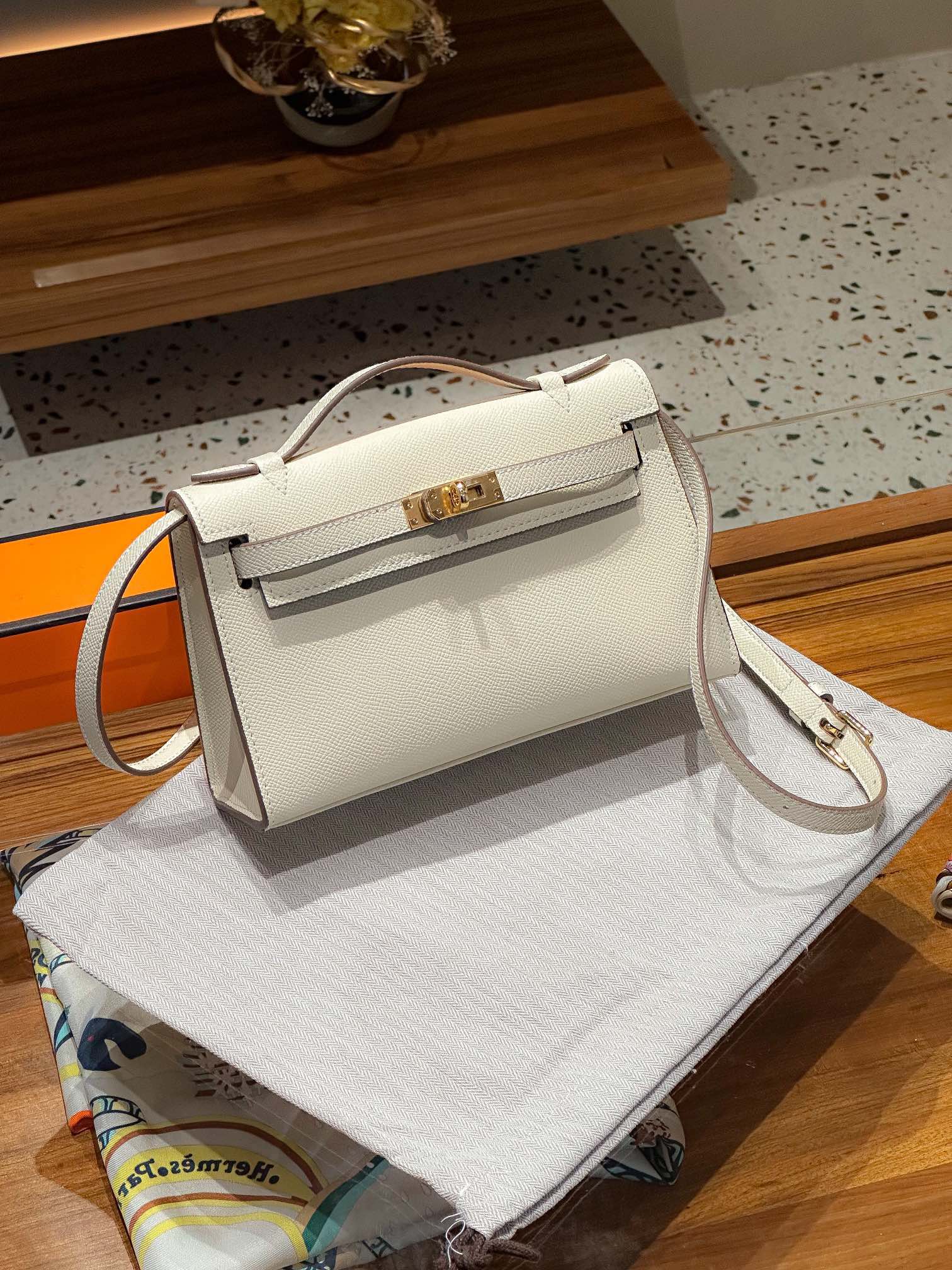 H-Inspired Kelly Mini 1st Kelly Pochette Generation Epsom Palm Leather-White - Gorchic - $146.99