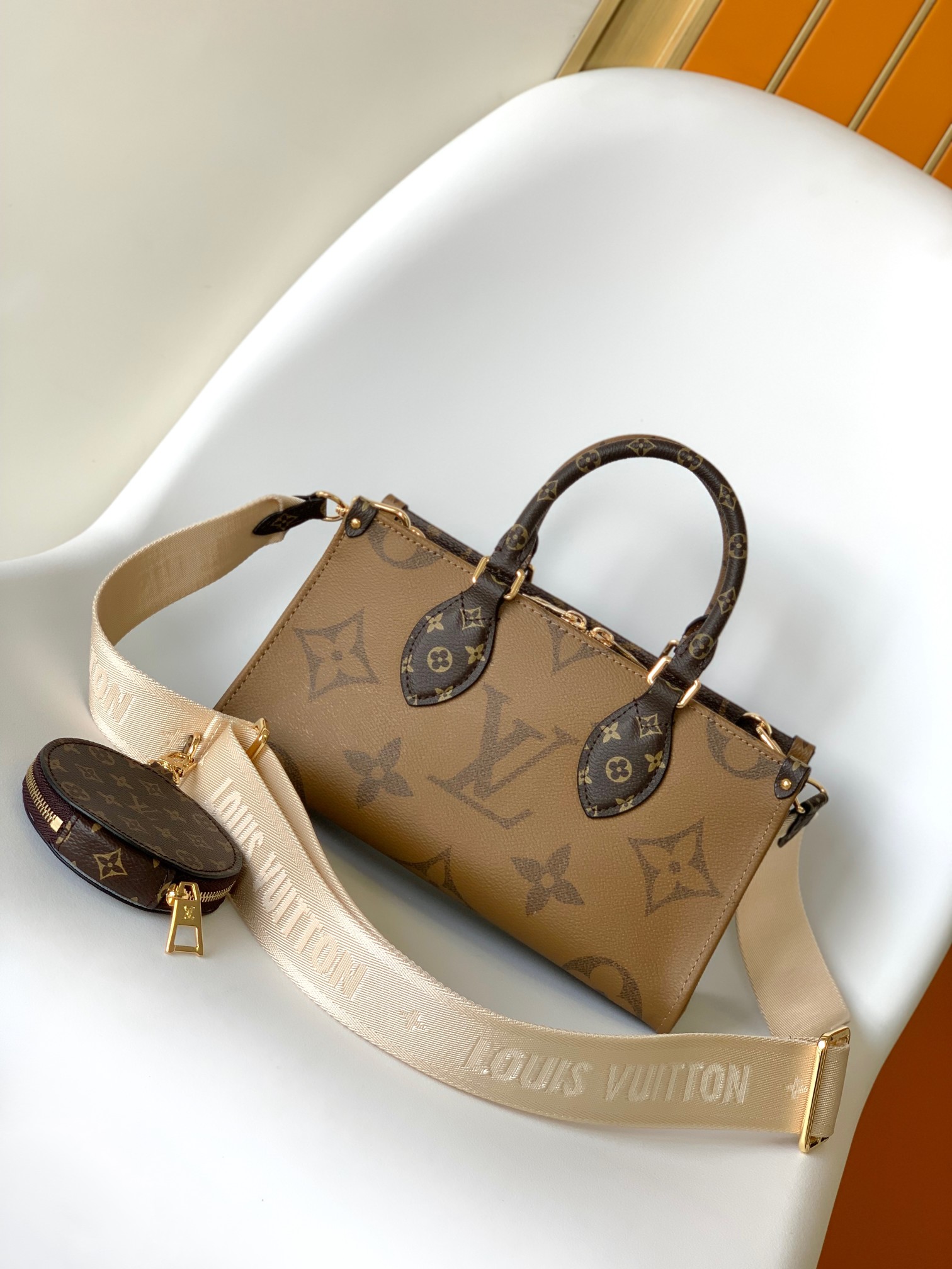 Designer Monogram Canvas Onthego East West Brown Leather - Bag - Gorchic - $118.99
