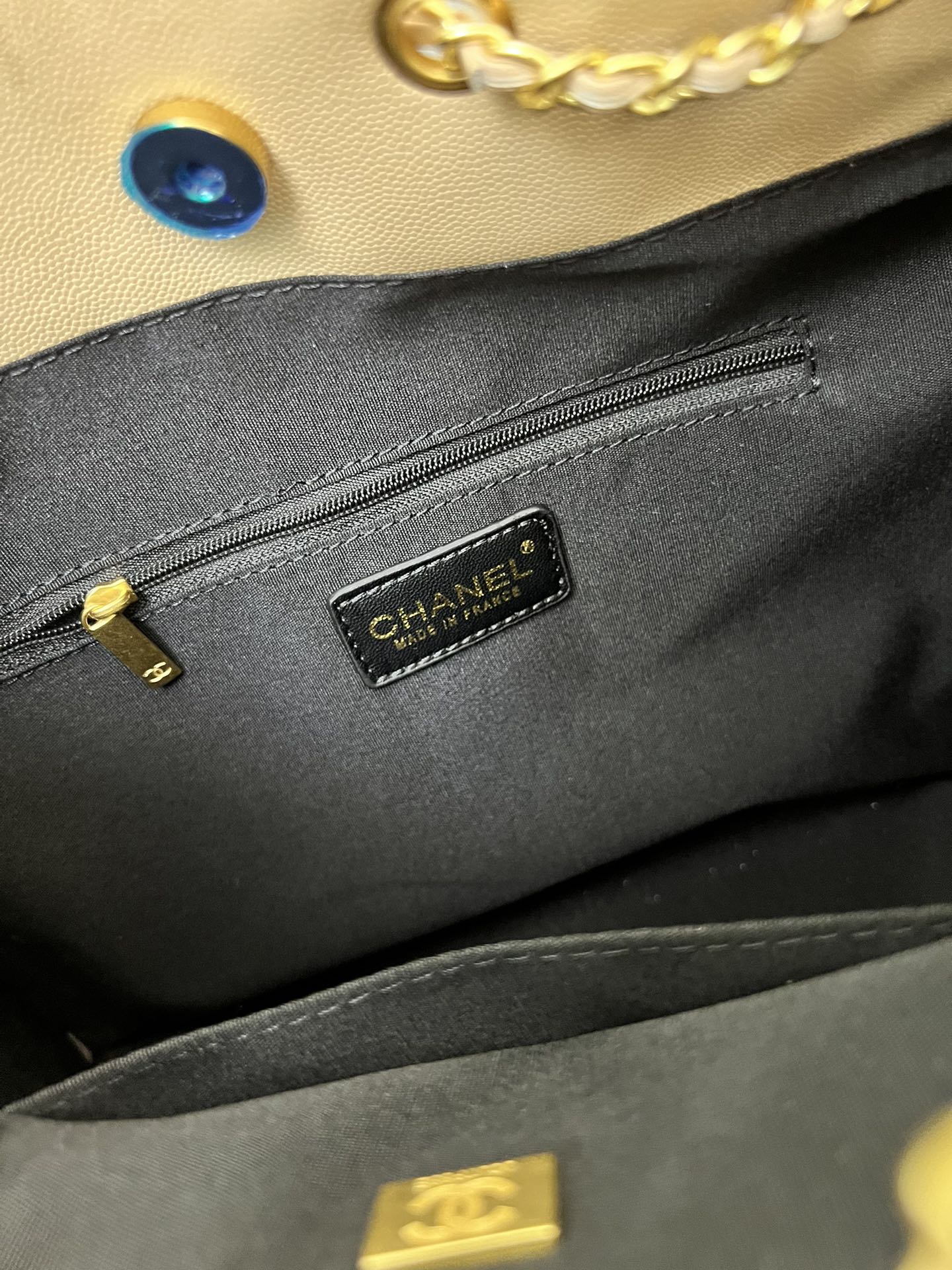 CC Inspired 25 Small Handbag Grained Calfskin & Gold-Tone Metal  Beige -Bag - Gorchic - $152.99