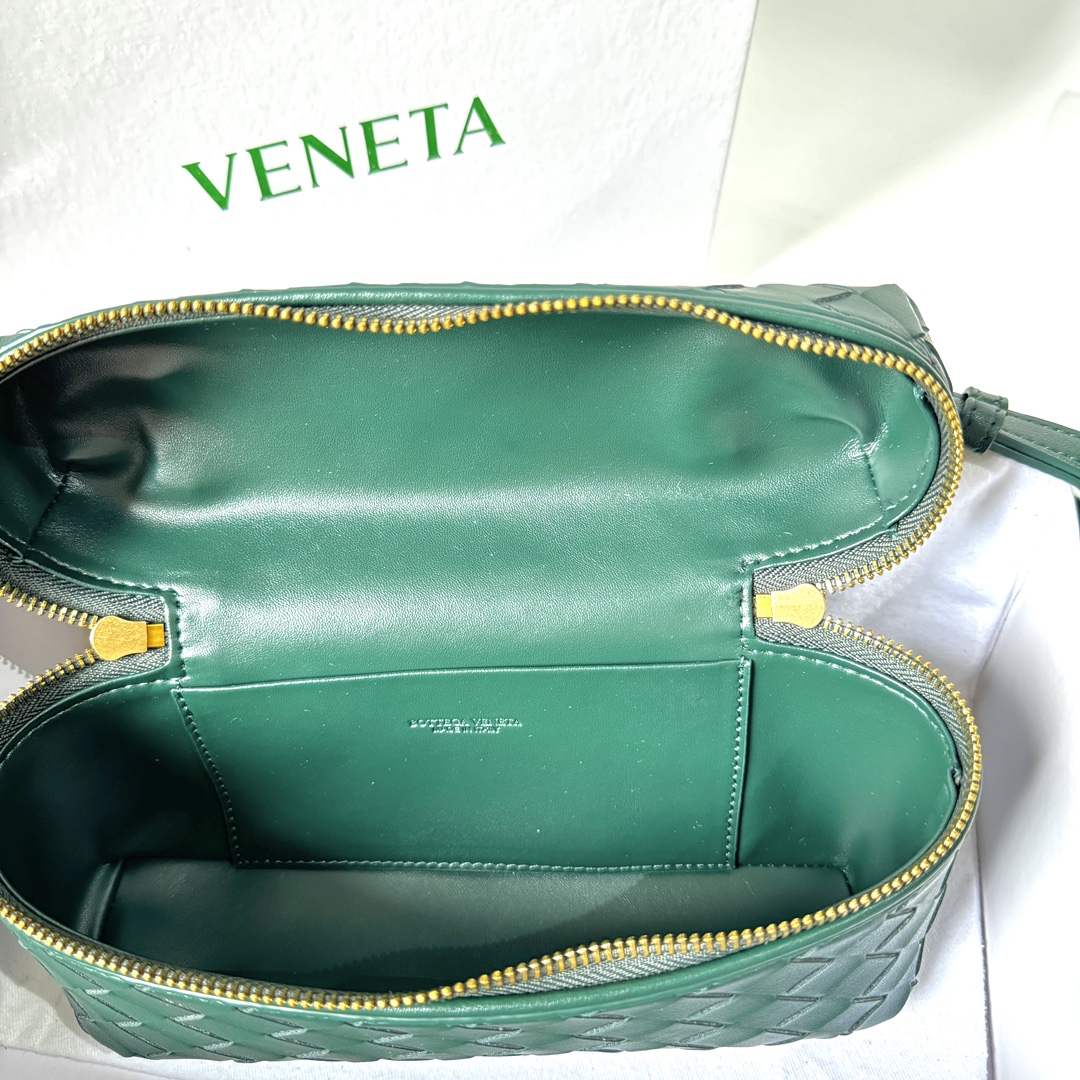 BV Bang Bang Vanity Case Green - Bag - Gorchic - $144.99