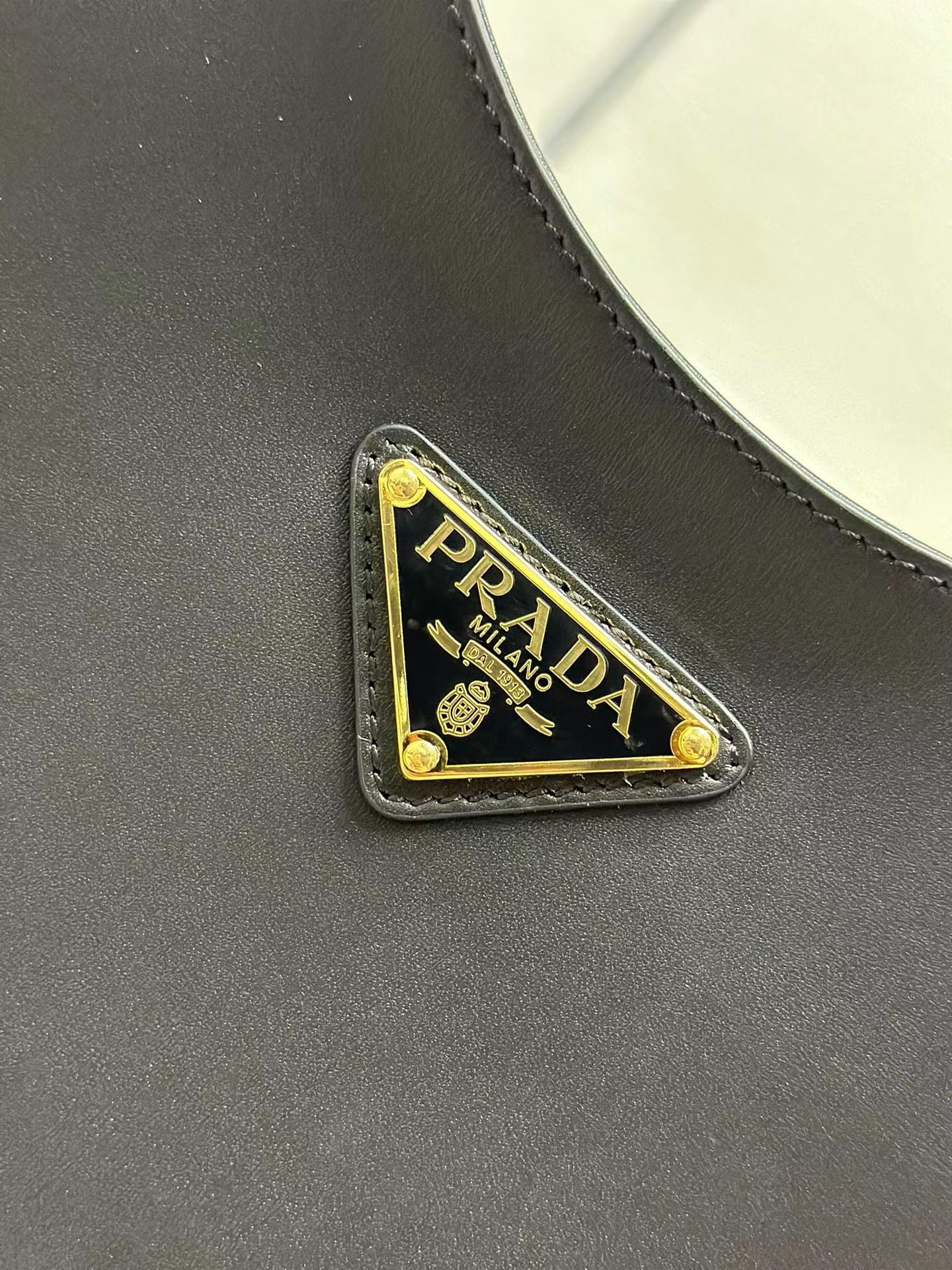 Saffiano texture Cleo brushed leather shoulder bag - Gorchic - $131.99