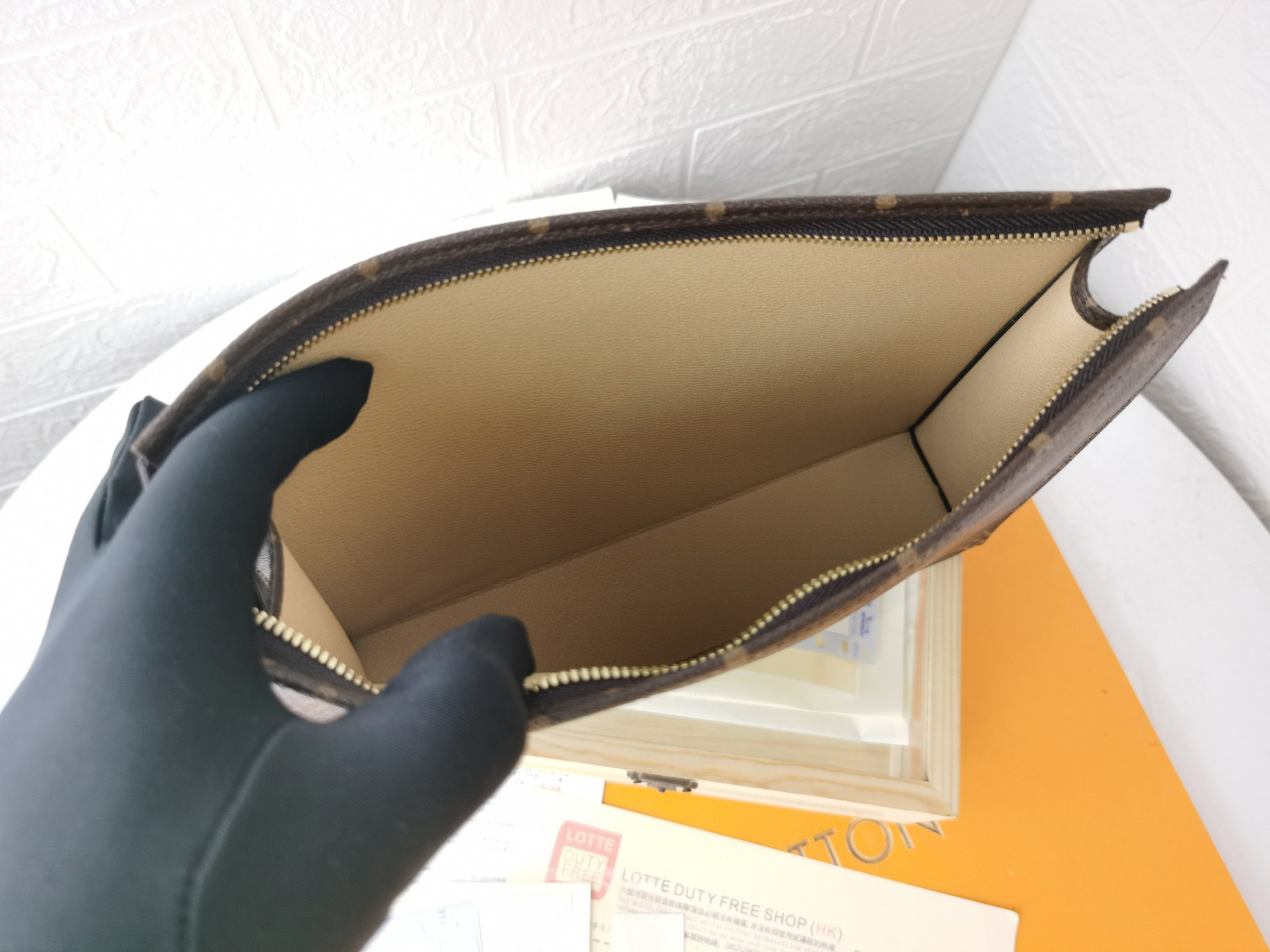 Designer Monogram Monogram Poche Toilette NM - Gorchic - $83.99