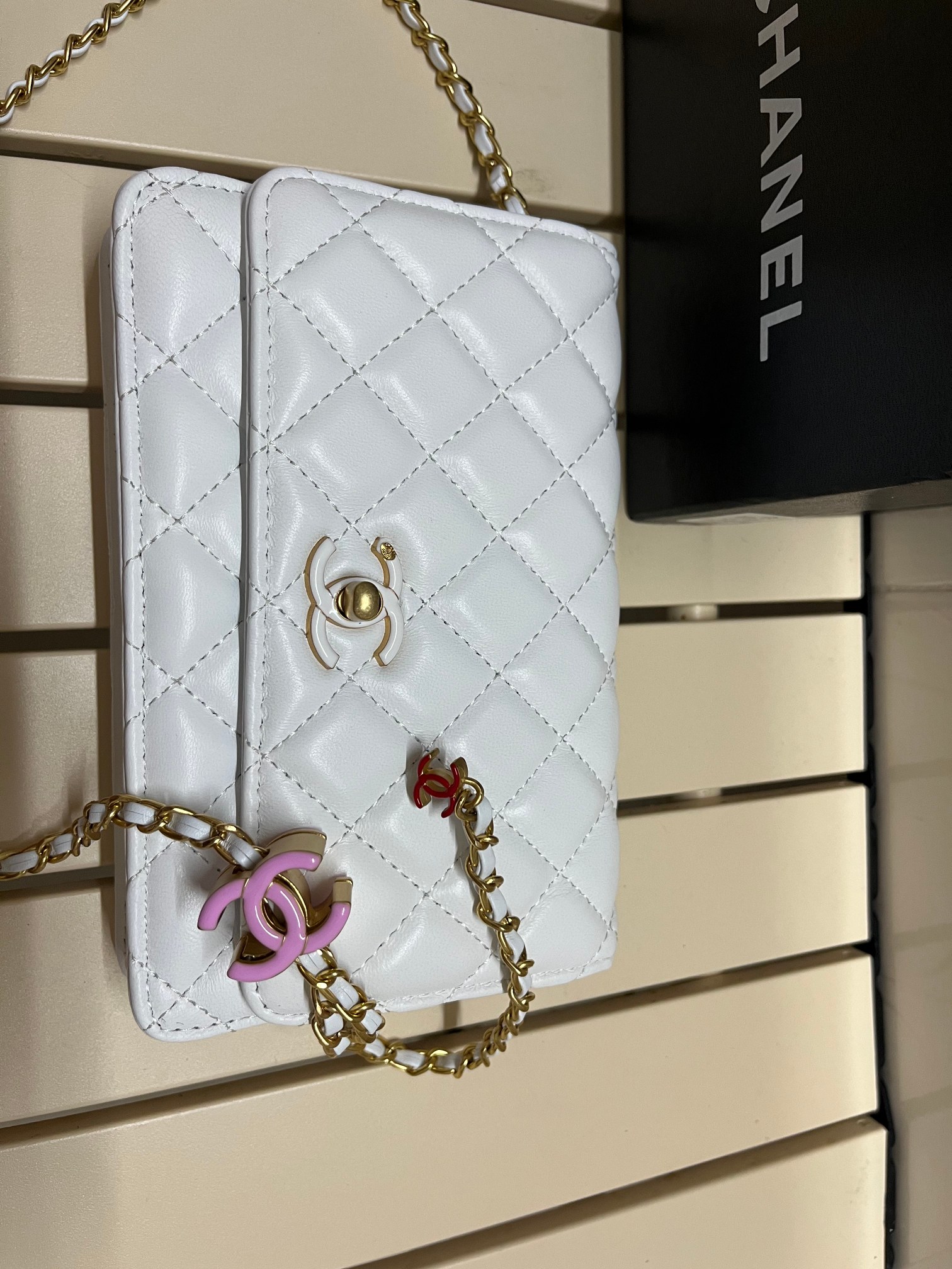 CC Inspired Pearl Crush Wallet On Chain-White - Bag - Gorchic - $131.99