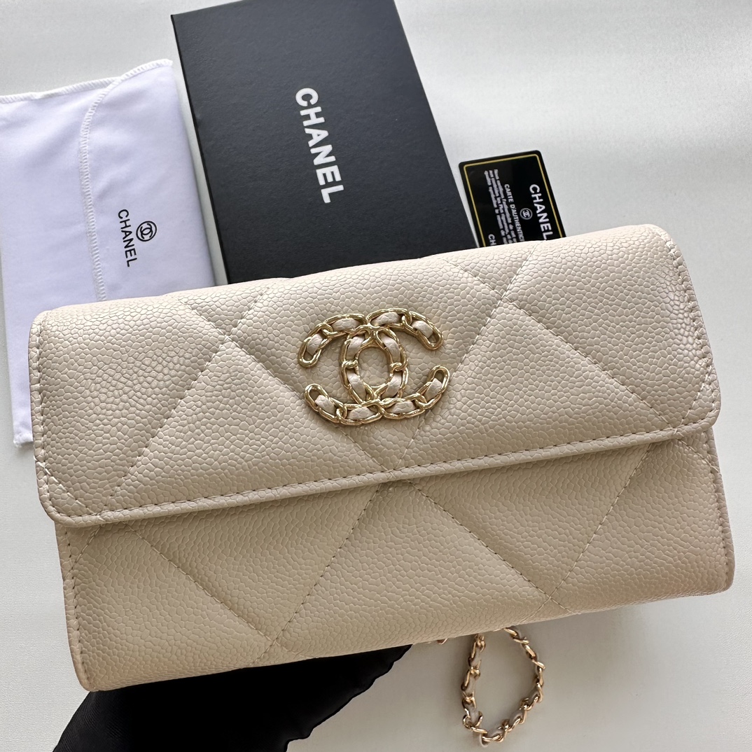 CC Inspired Chain Shoulder Crossbody Small Bag - White Fish Seed Print Bag - Gorchic - $109.99