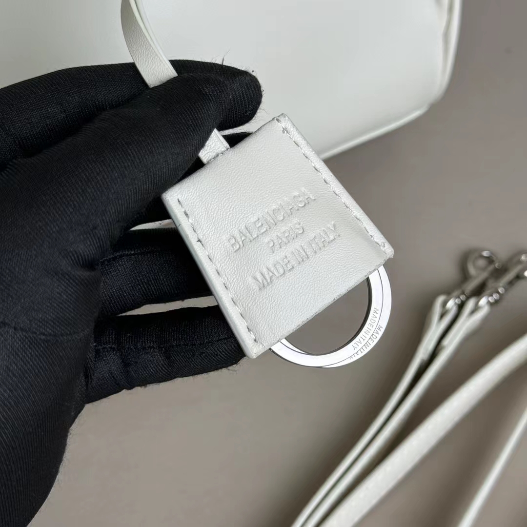 Hourglass iconic Rodeo leather shoulder bag in green and aged-sliver hardware Multiple Size - Bag - Gorchic - $169.99