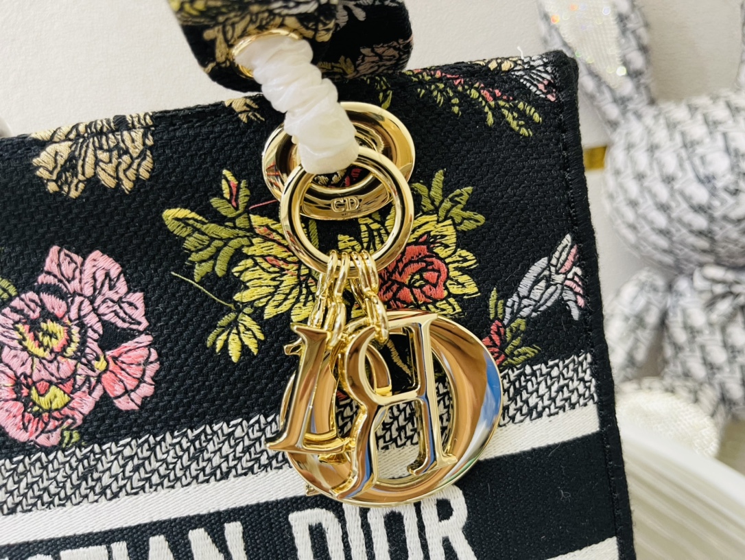 [TOP] D Inspired Medium Lady D Inspired Bag - Gorchic - $213.99